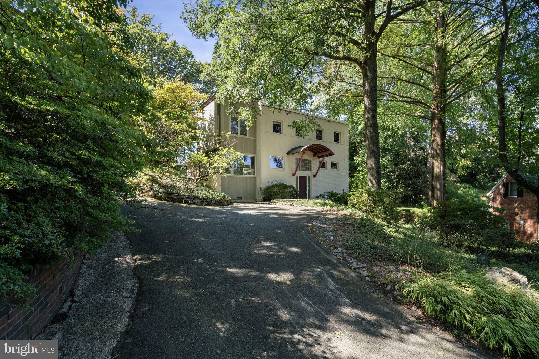 LORCOM GROVE - Residential