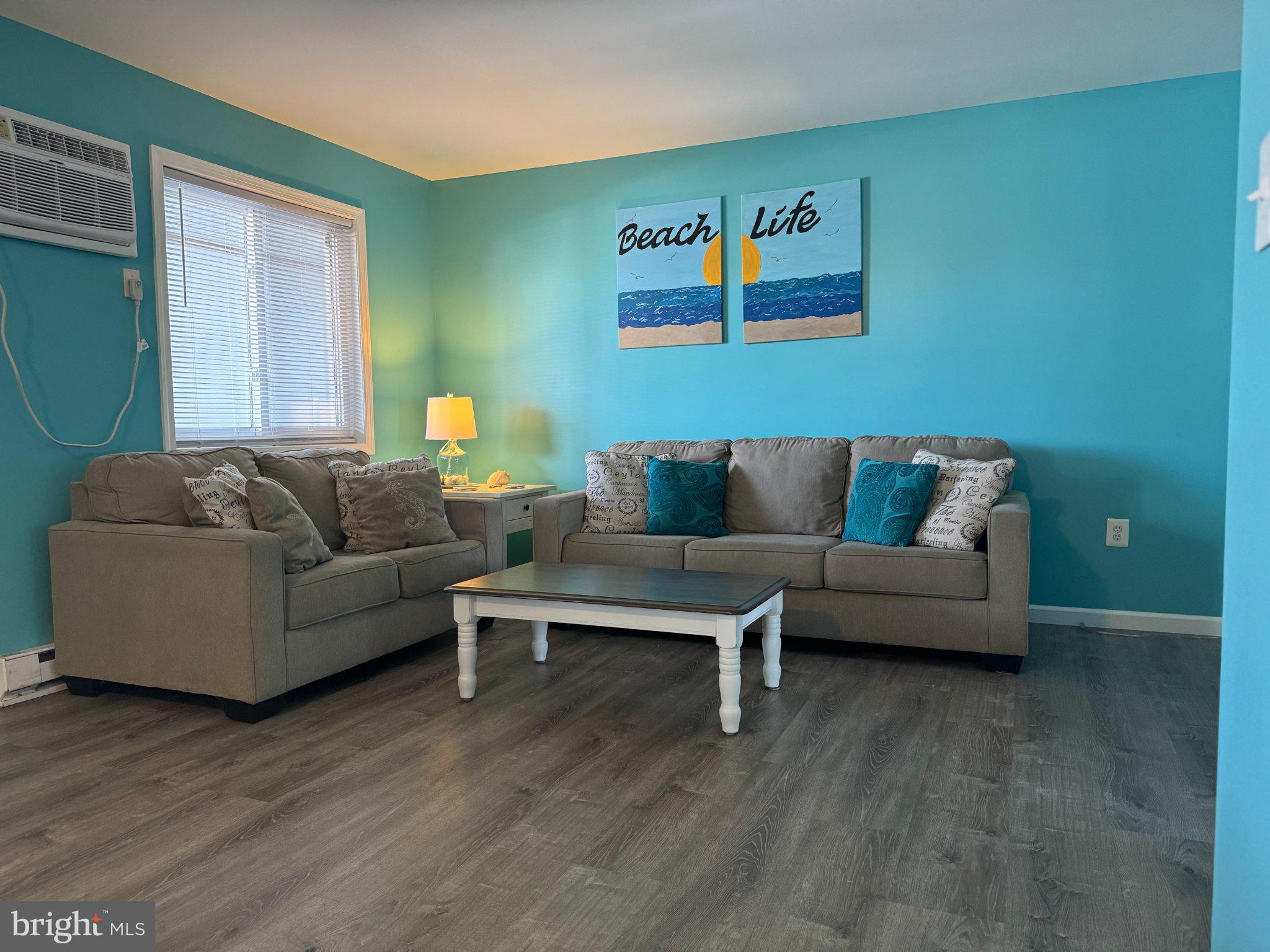417 ROBIN DRIVE B102