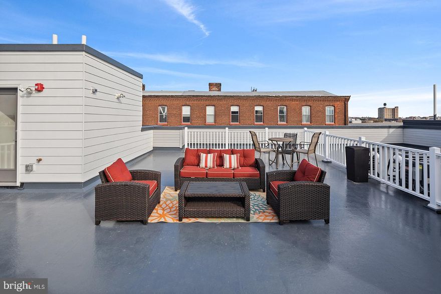 **1 month free on a 13-month lease, with base rent at $1995

Introducing the N5 FLATS in Olde Kensington, new construction in the booming and lively Olde Kensington. This unit offers modern amenities, tons of living space, and storage. It comes equipped with modern amenities and brand-new stainless-steel appliances. The community roof area has a gorgeous view of the city and tons of room to relax. This location has it all with its comfortable and accommodating living space and amazing location, apply while this one lasts.