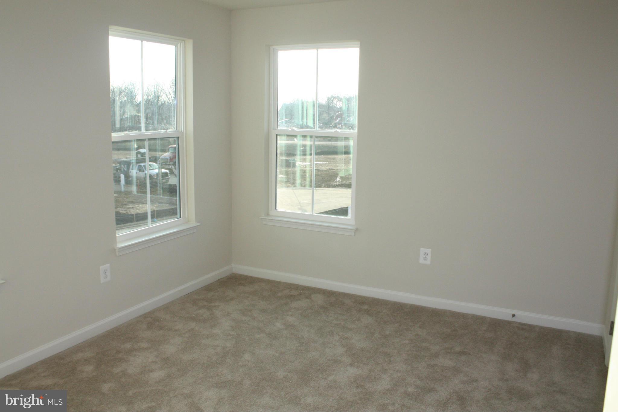 AUTUMN HILLS - Residential Lease