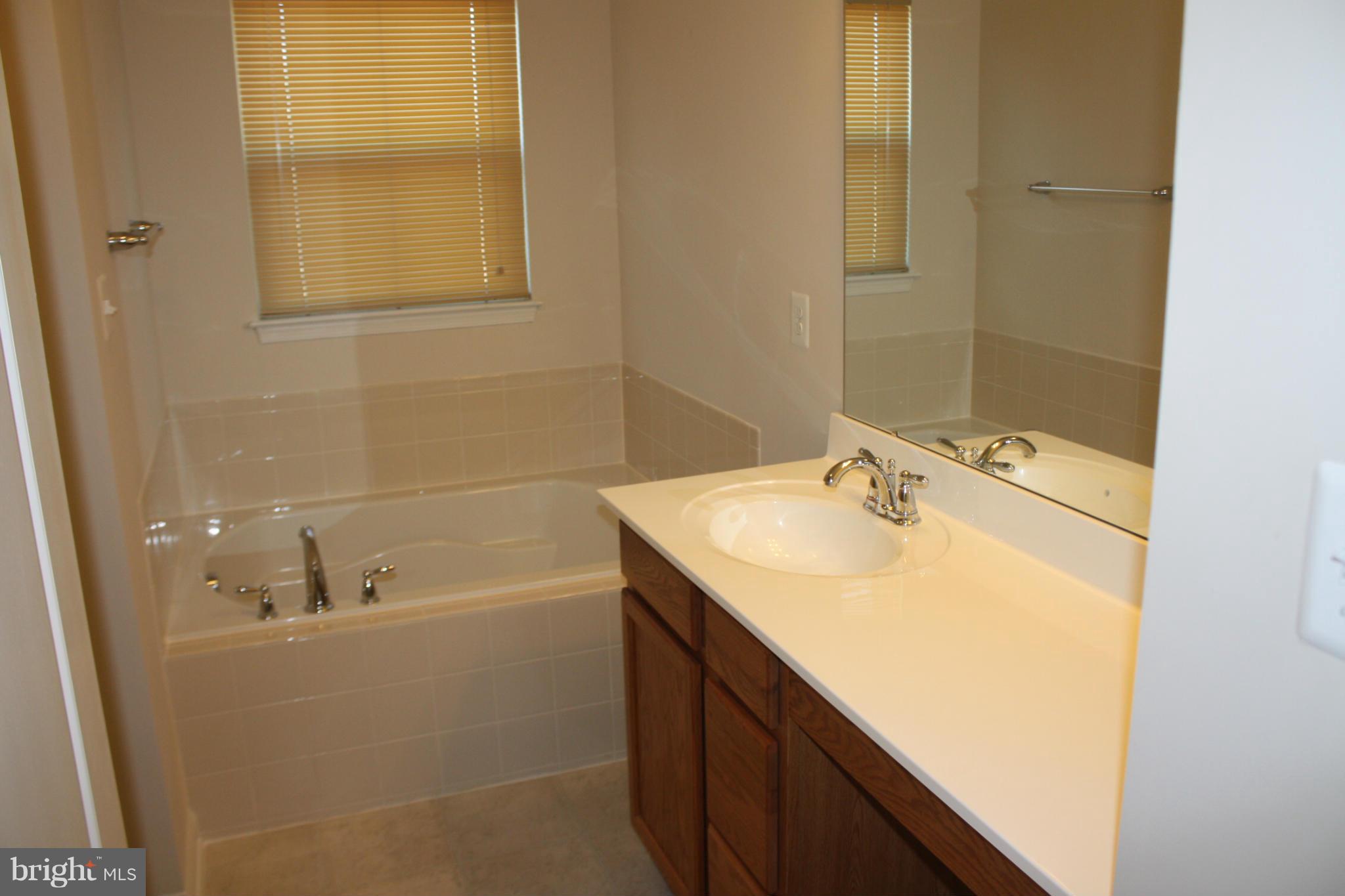 AUTUMN HILLS - Residential Lease