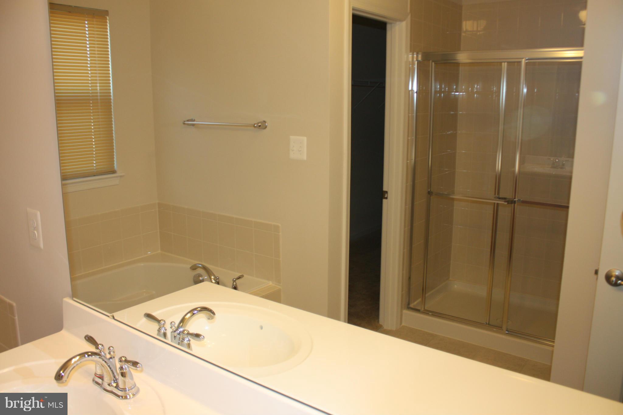 AUTUMN HILLS - Residential Lease