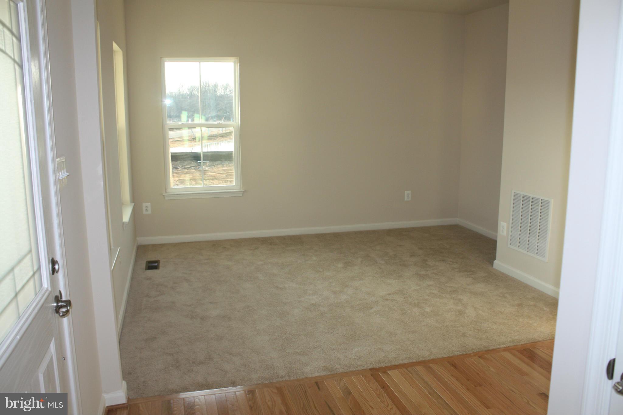 AUTUMN HILLS - Residential Lease