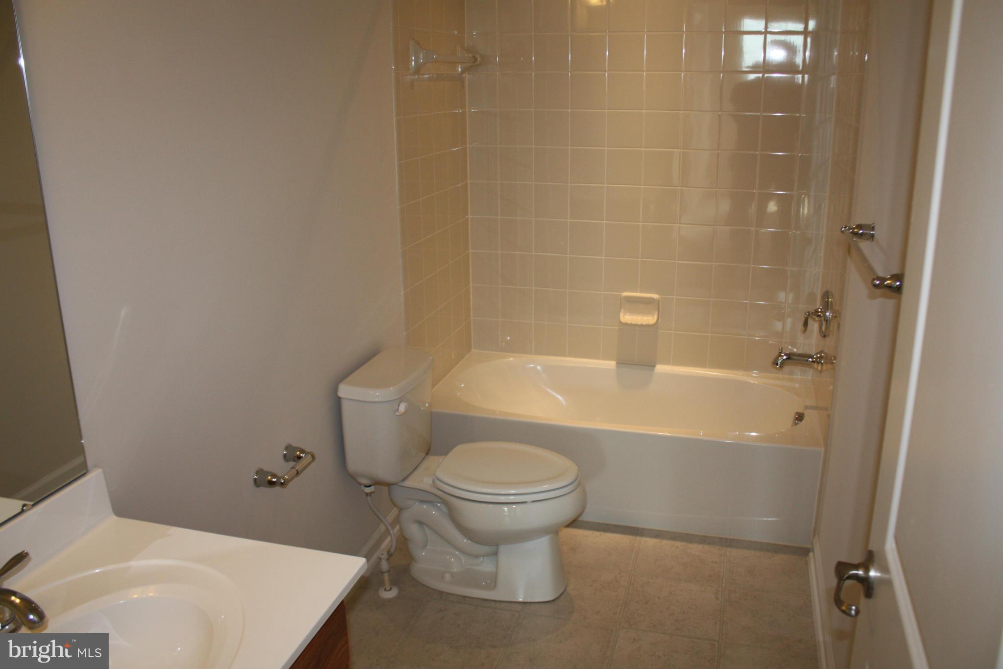 AUTUMN HILLS - Residential Lease