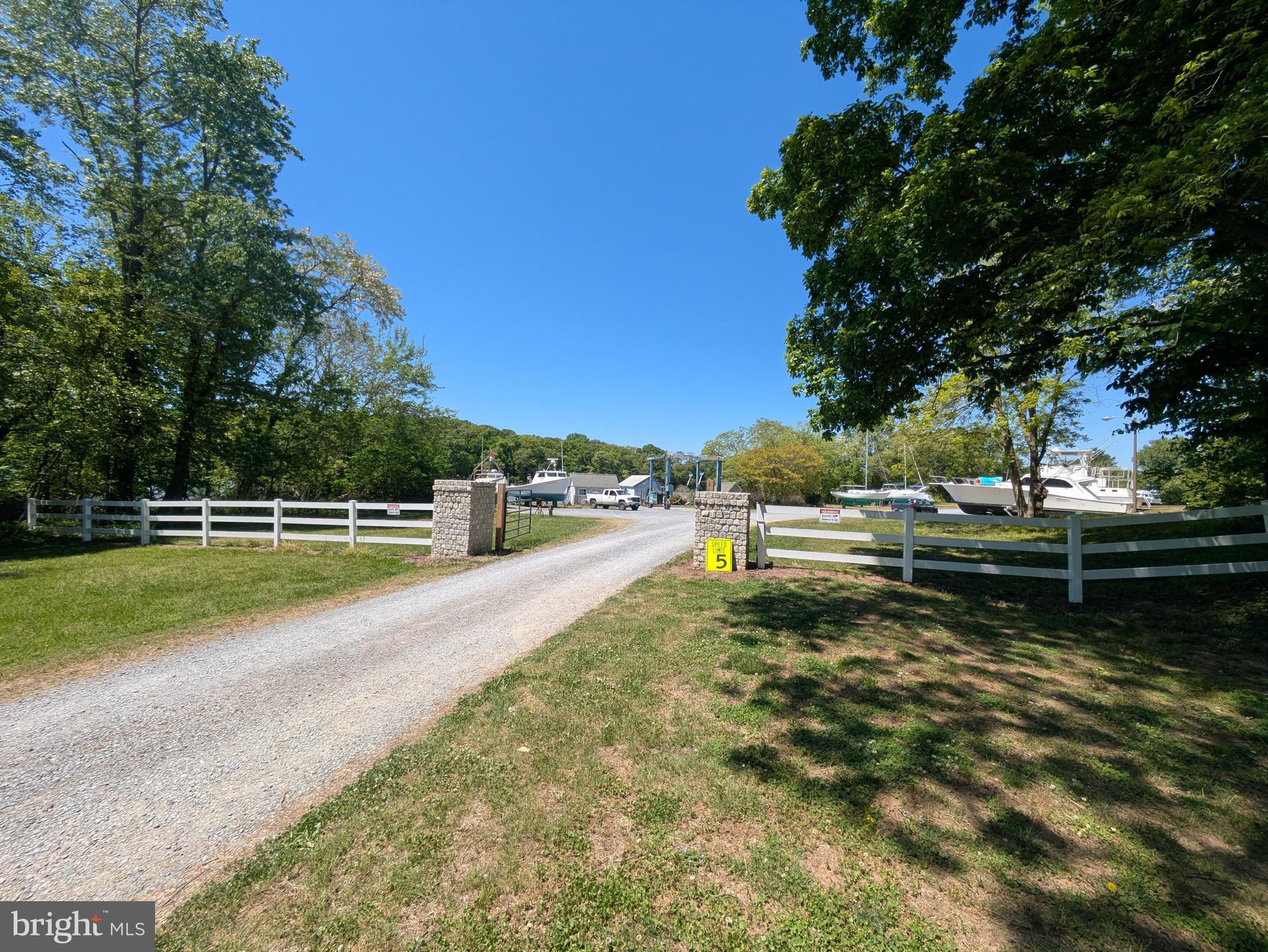 EAGLE MANOR - Land