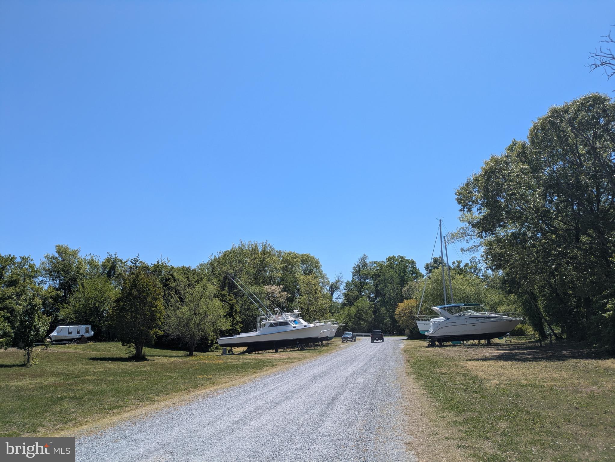 EAGLE MANOR - Land