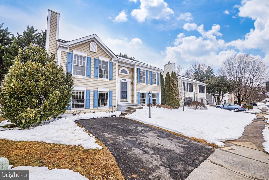 OPEN HOUSE SUN, 2/22- 2-4PM** QUIET CUL-DE-SAC LOCATION IN CHARMING NEW MARKET COMMUNITY** BEAUTIFULLY UPDATED HOME FEATURING FRESH PAINT & BRAND-NEW CARPET THROUGHOUT FOR A CRISP, MOVE-IN-READY FEEL** LIGHT-FILLED MAIN LEVEL WITH UPDATED LIGHT FIXTURES & SEAMLESS FLOW TO OUTDOOR LIVING** FULLY REFURBISHED DECK WITH BRAND-NEW SLIDING GLASS DOOR ACCESS – PERFECT FOR ENTERTAINING OR RELAXING OVERLOOKING THE FENCED BACKYARD** SPACIOUS KITCHEN WITH 1-YEAR-OLD SS FRIDGE & DISHWASHER, &  FUNCTIONAL LAYOUT FOR EVERYDAY LIVING** BRAND-NEW NEST LEARNING THERMOSTAT FOR SMART, ENERGY-EFFICIENT COMFORT** HVAC SYSTEM UNDER 5 YEARS OLD & ROOF LESS THAN 10 YEARS OLD FOR LONG-TERM PEACE OF MIND** FULLY FINISHED WALKOUT LOWER LEVEL OFFERS FLEXIBLE LIVING SPACE IDEAL FOR REC ROOM, HOME OFFICE OR GUEST AREA WITH DIRECT ACCESS TO THE BACKYARD + AMPLE STORAGE & WORKSHOP AREA** ENJOY COMMUNITY TENNIS COURTS, BASKETBALL COURTS & PLAYGROUNDS JUST DOWN THE STREET** WALKING DISTANCE TO DOWNTOWN NEW MARKET WITH ITS SHOPS, DINING & SMALL-TOWN CHARM** CONVENIENTLY LOCATED JUST 5 MINUTES FROM I-70 (EXIT 62) & RIGHT OFF MD-144 FOR EASY COMMUTING** SEE VIDEO TOUR!**