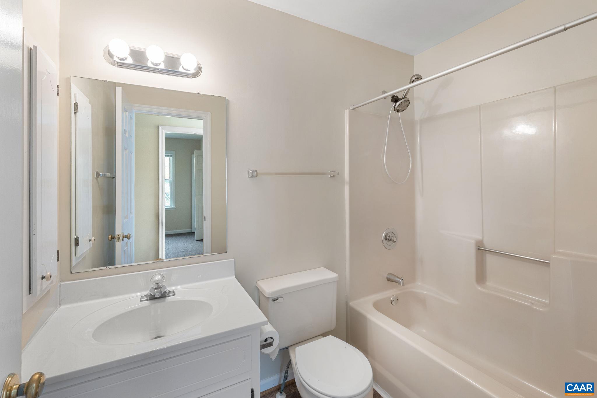 FOREST LAKES - Residential