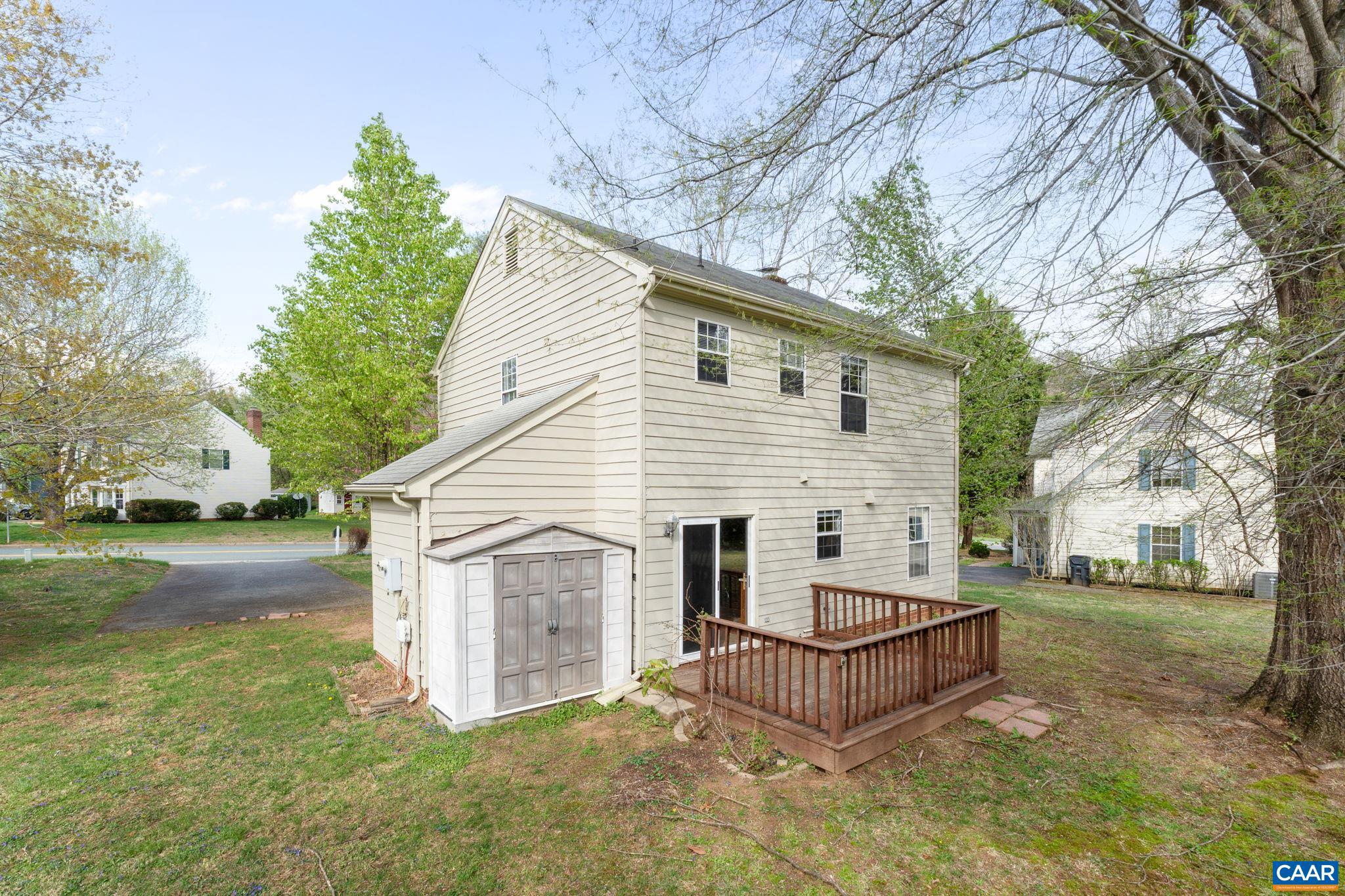 FOREST LAKES - Residential