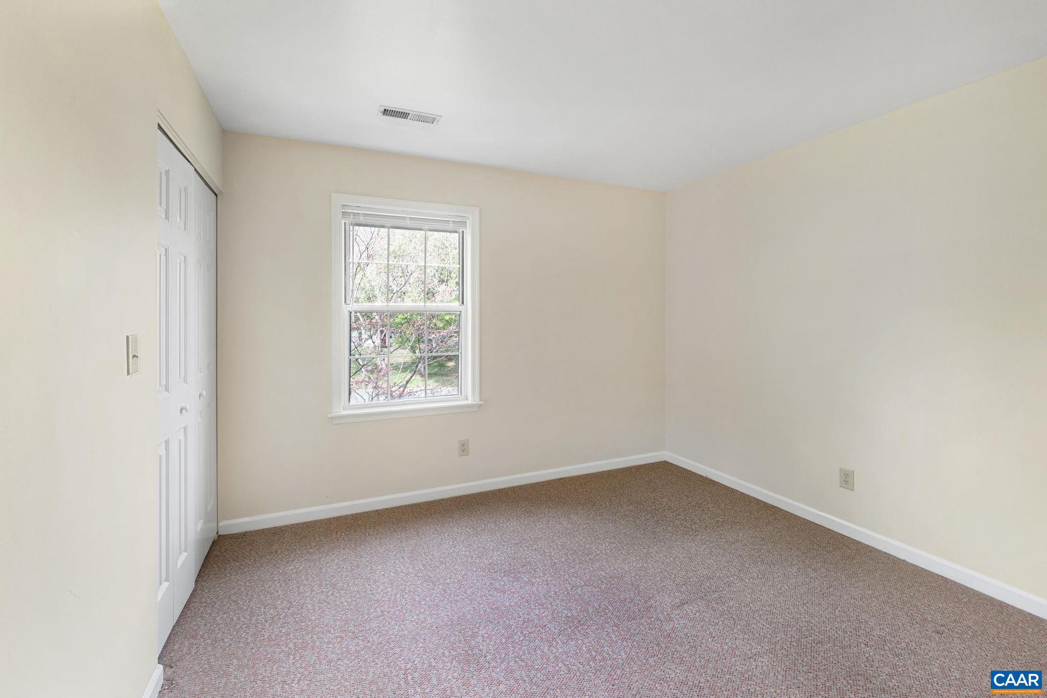 FOREST LAKES - Residential