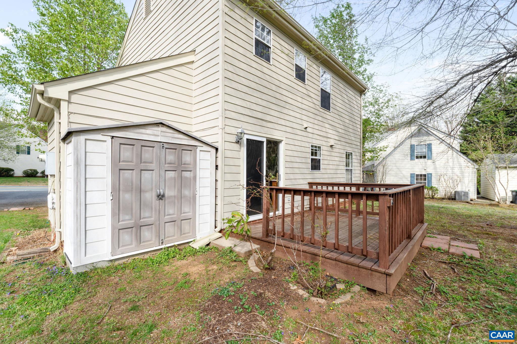 FOREST LAKES - Residential