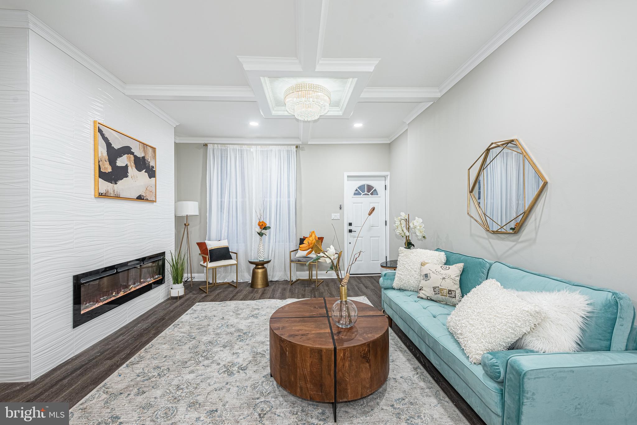 109 S CALHOUN STREET