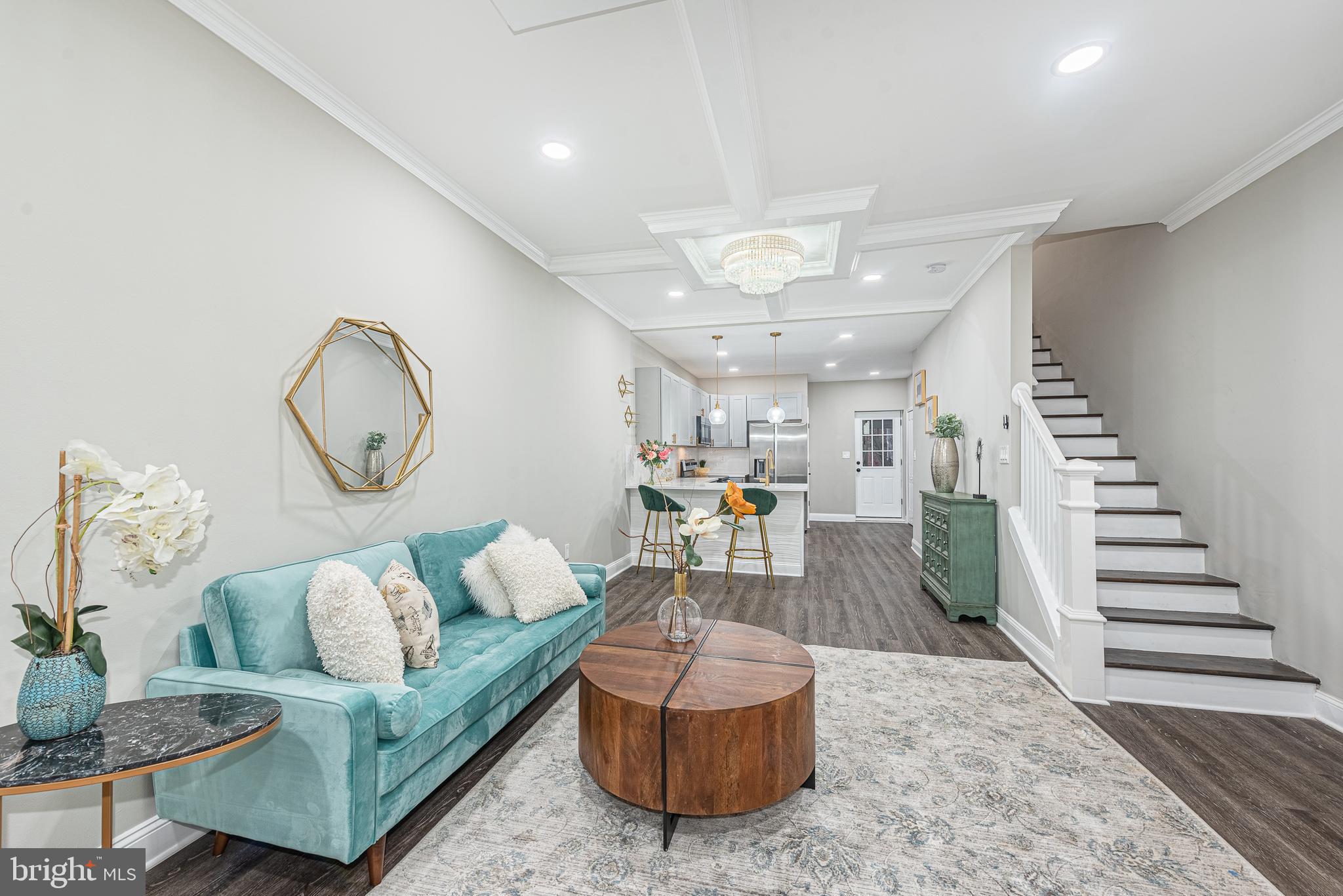 109 S CALHOUN STREET