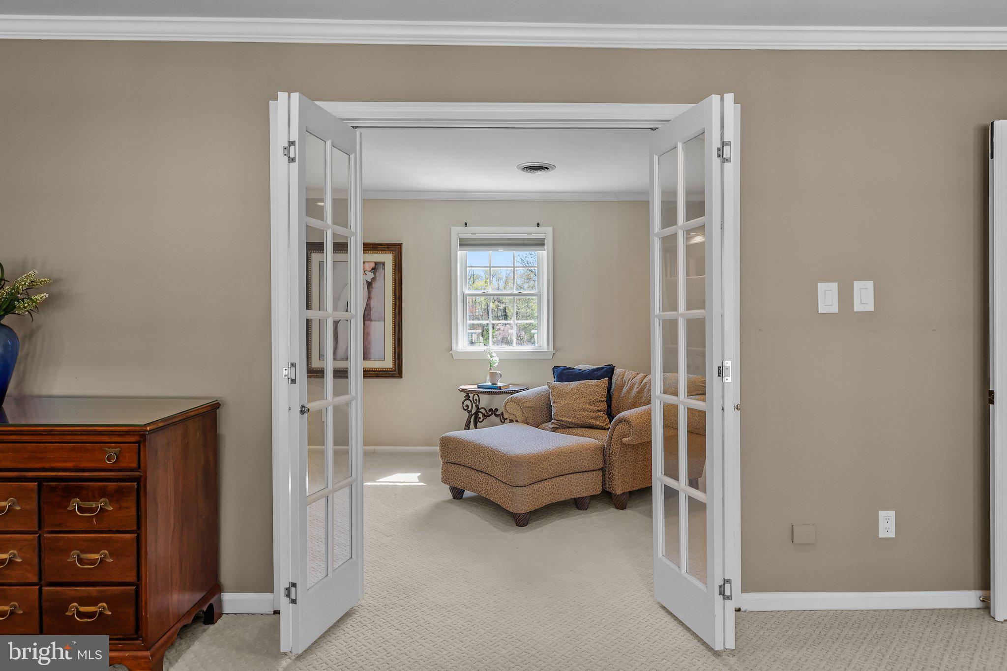 TWO POND ESTATES - Residential