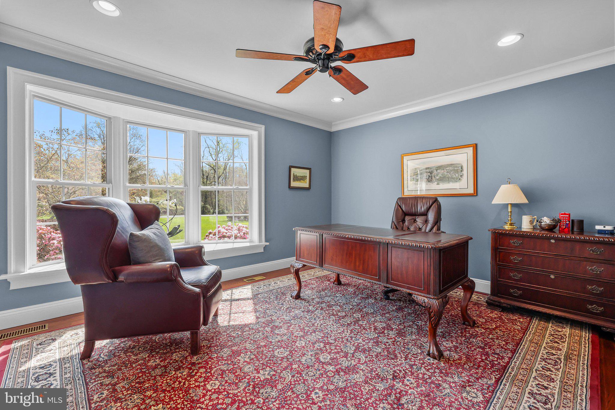 TWO POND ESTATES - Residential