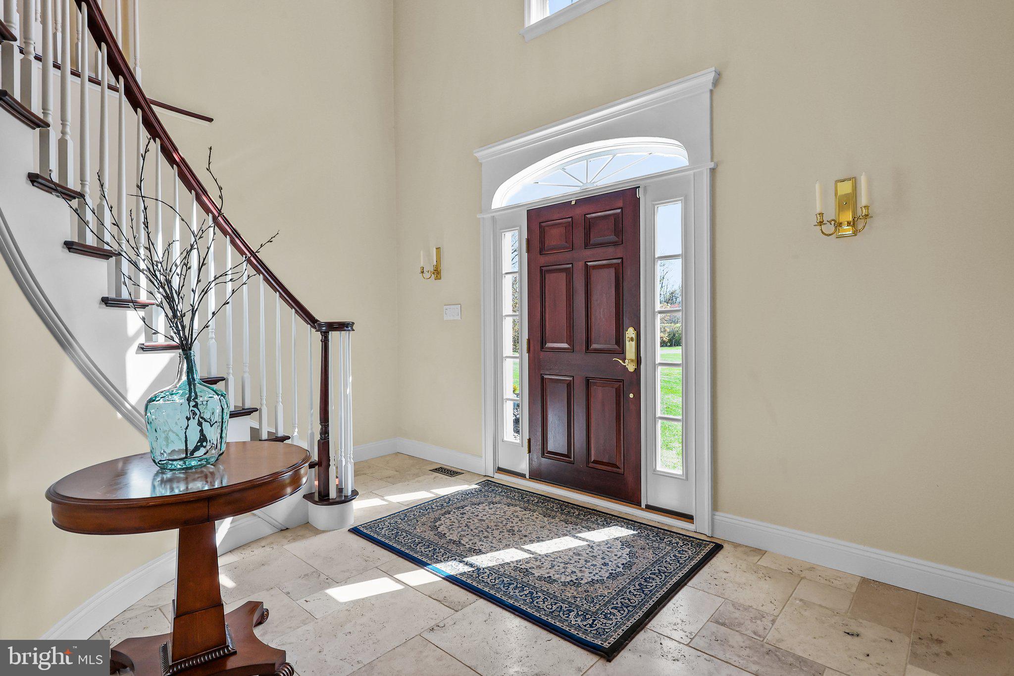 TWO POND ESTATES - Residential