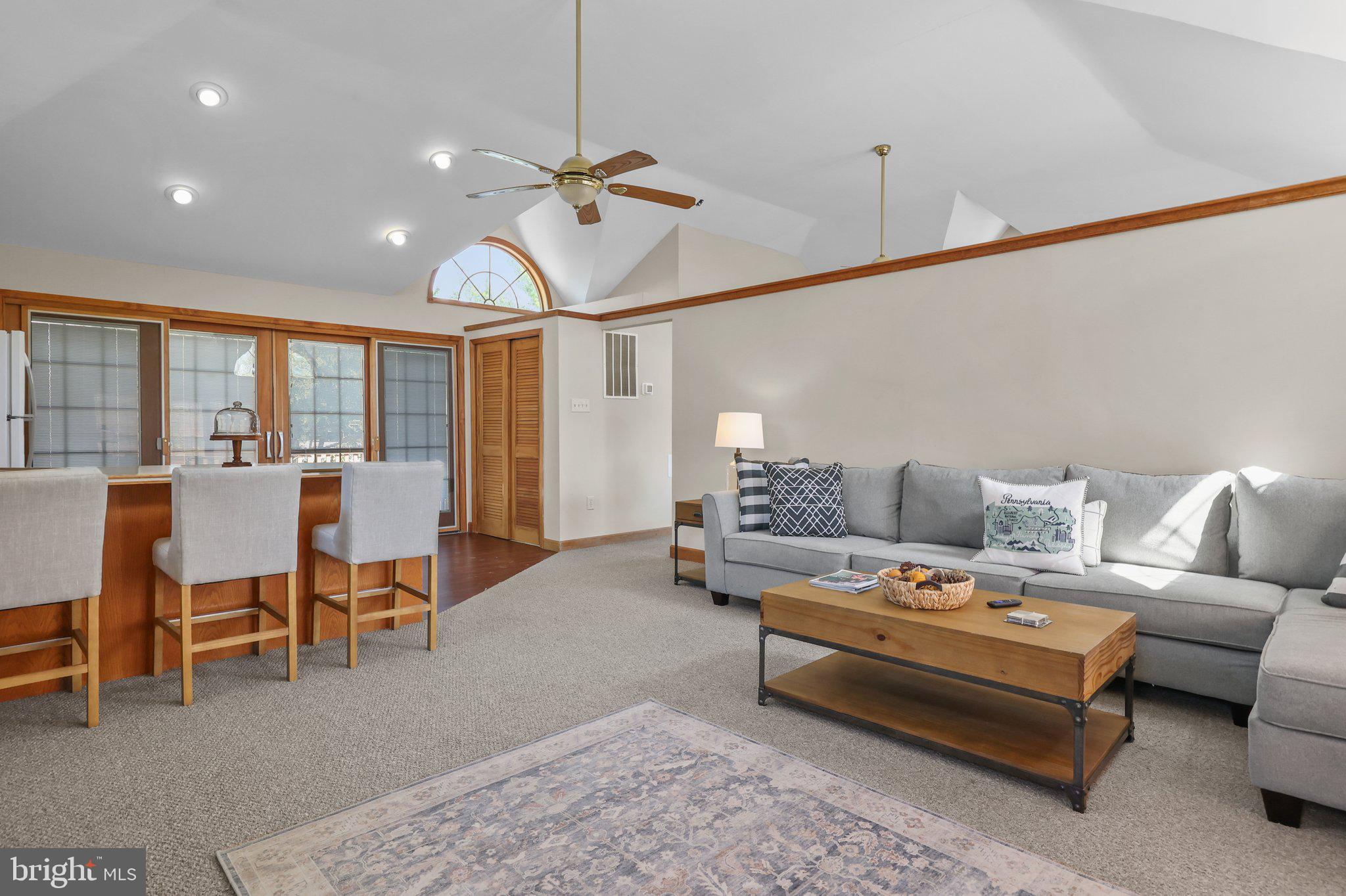 TWO POND ESTATES - Residential