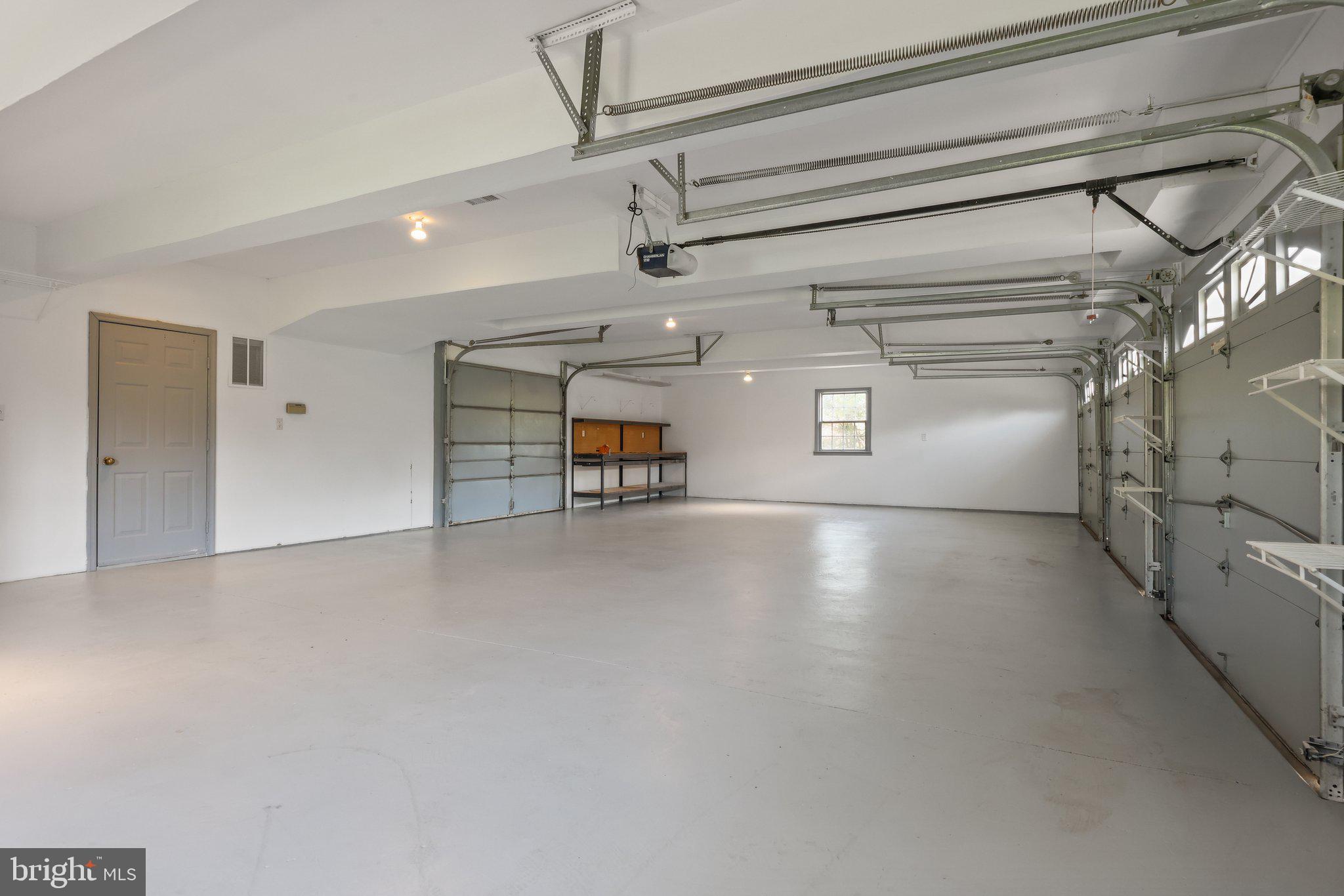 TWO POND ESTATES - Residential