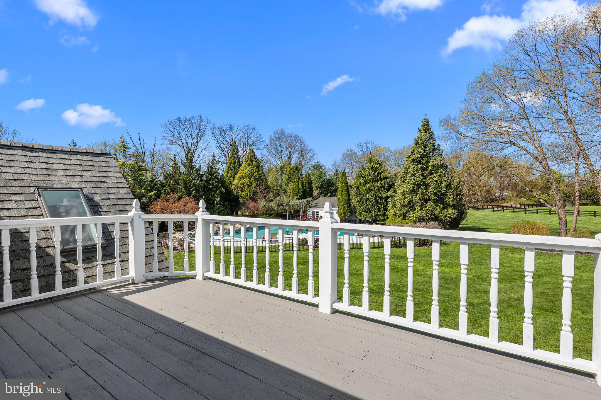 TWO POND ESTATES - Residential