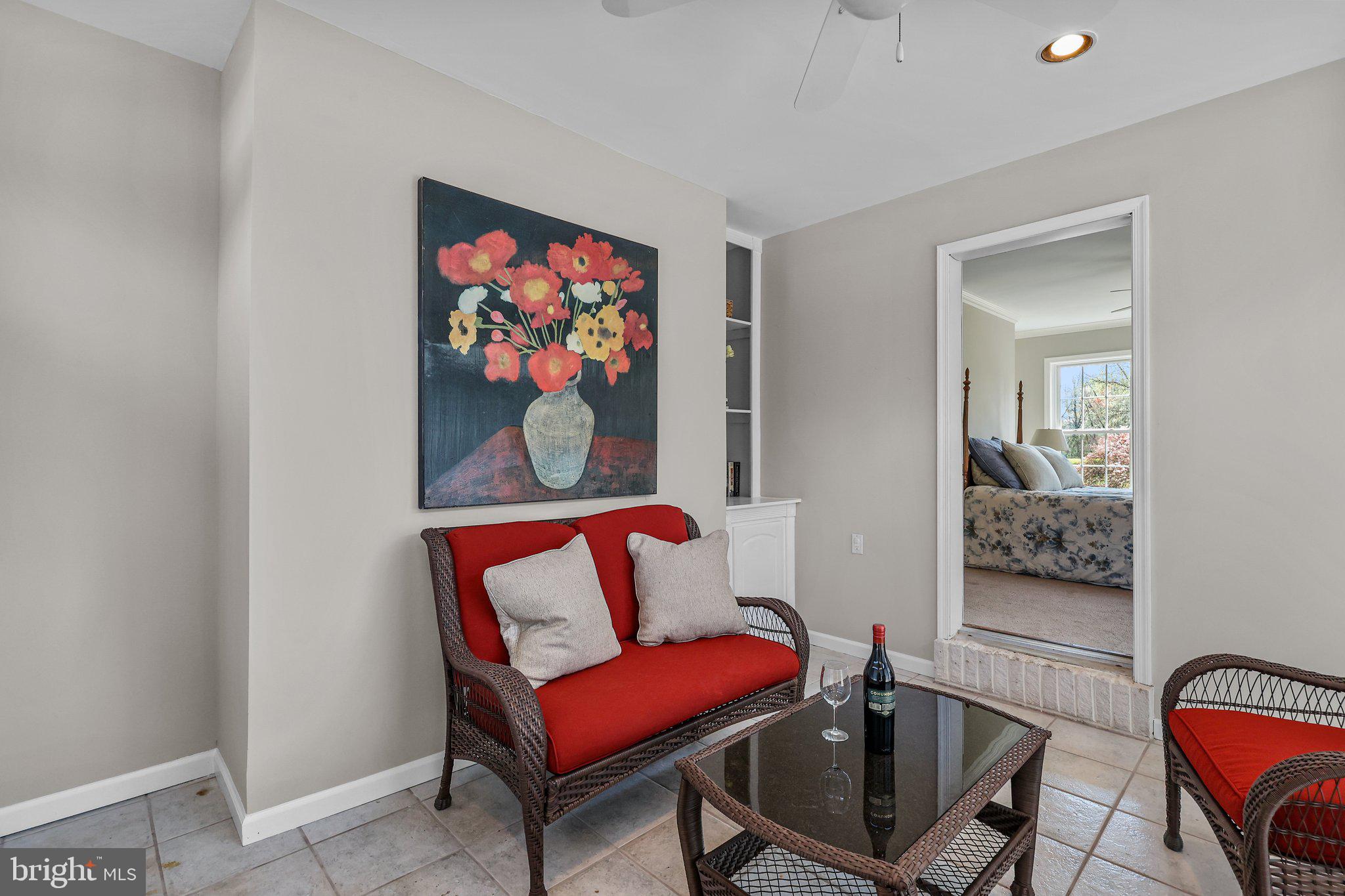 TWO POND ESTATES - Residential