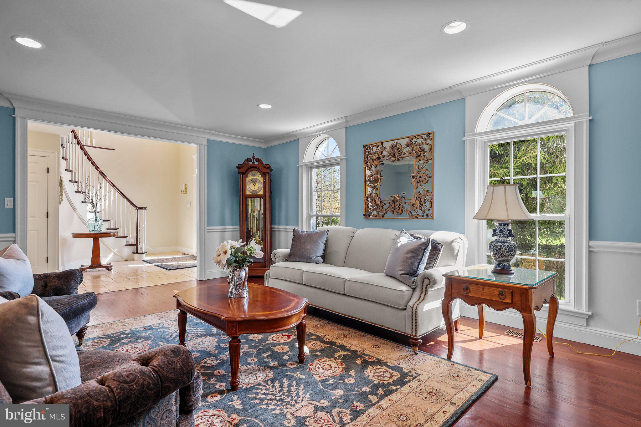 TWO POND ESTATES - Residential