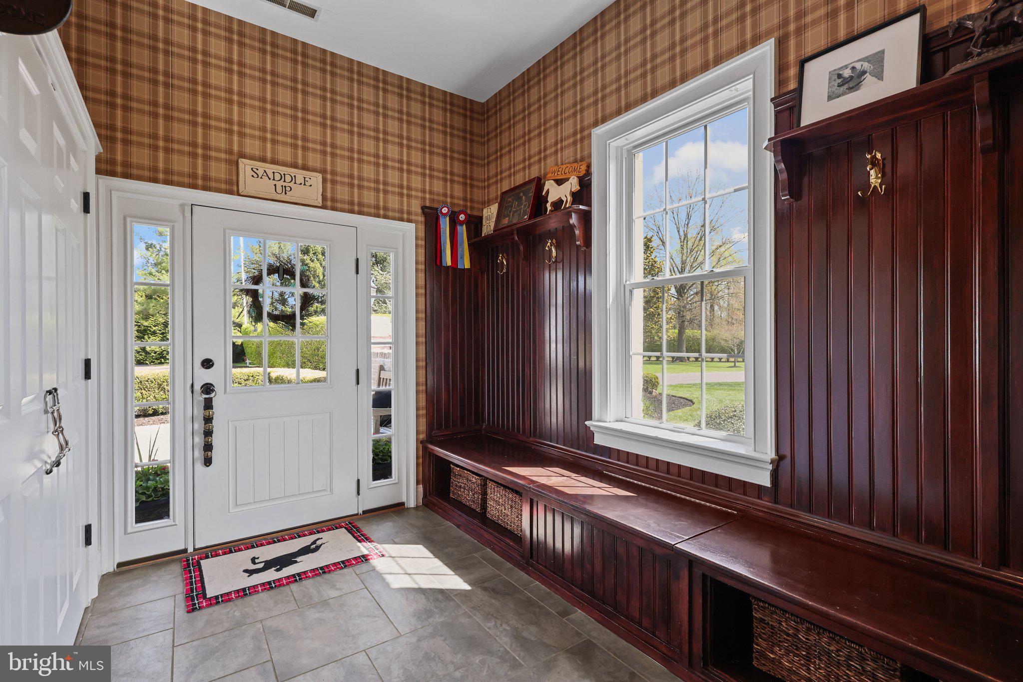 TWO POND ESTATES - Residential