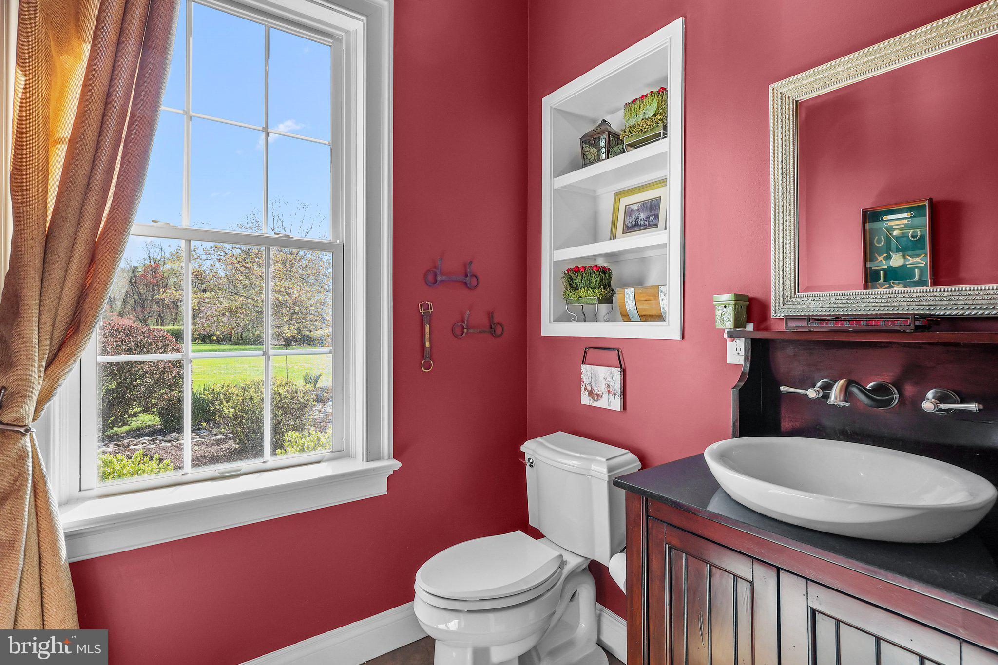 TWO POND ESTATES - Residential