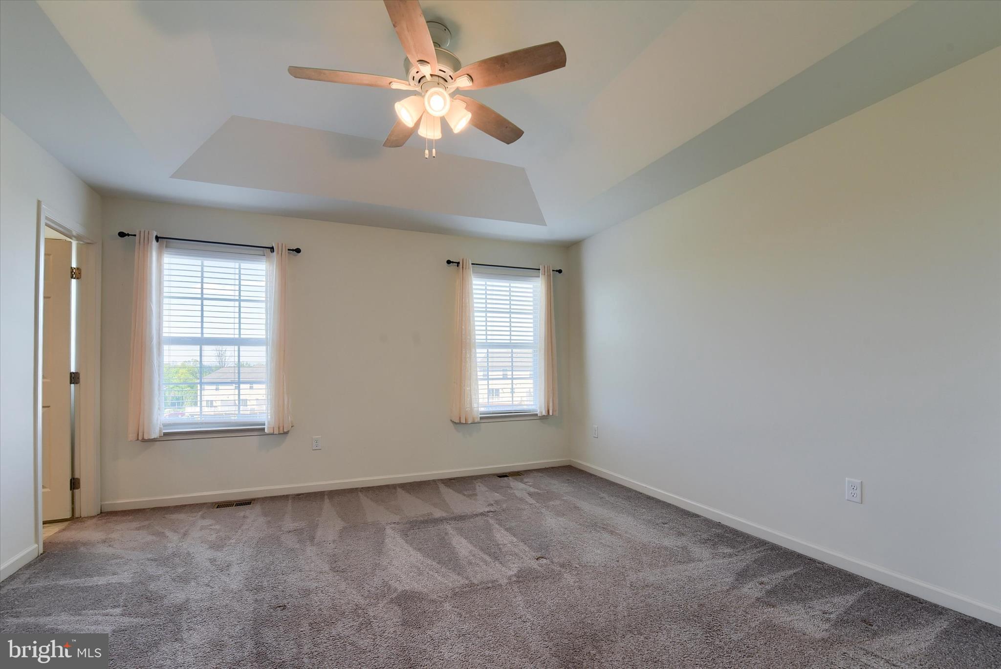 LAUREL RIDGE ESTATES - Residential