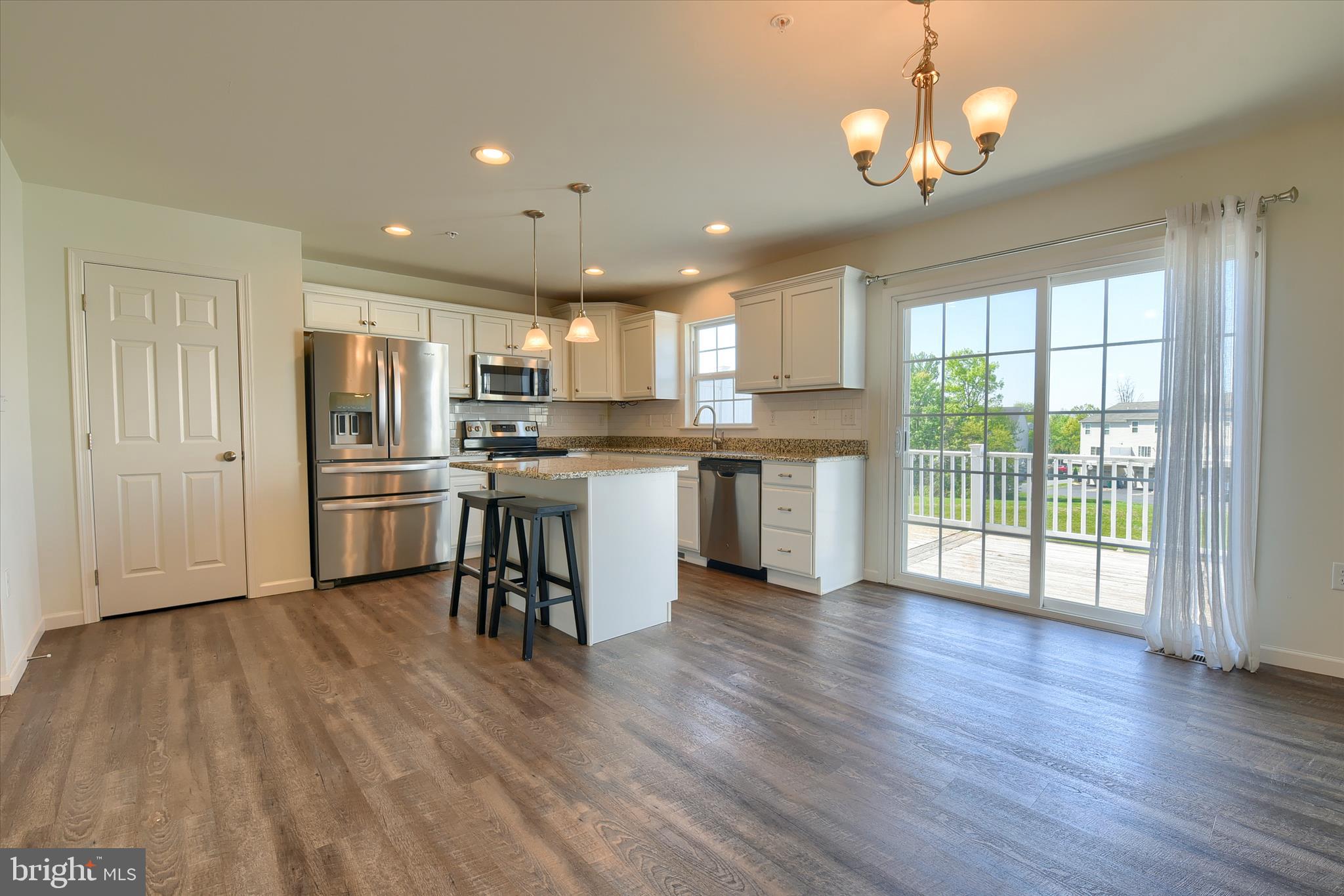 LAUREL RIDGE ESTATES - Residential