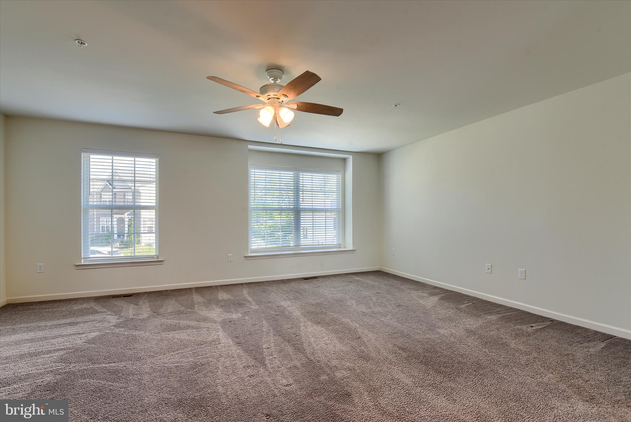 LAUREL RIDGE ESTATES - Residential