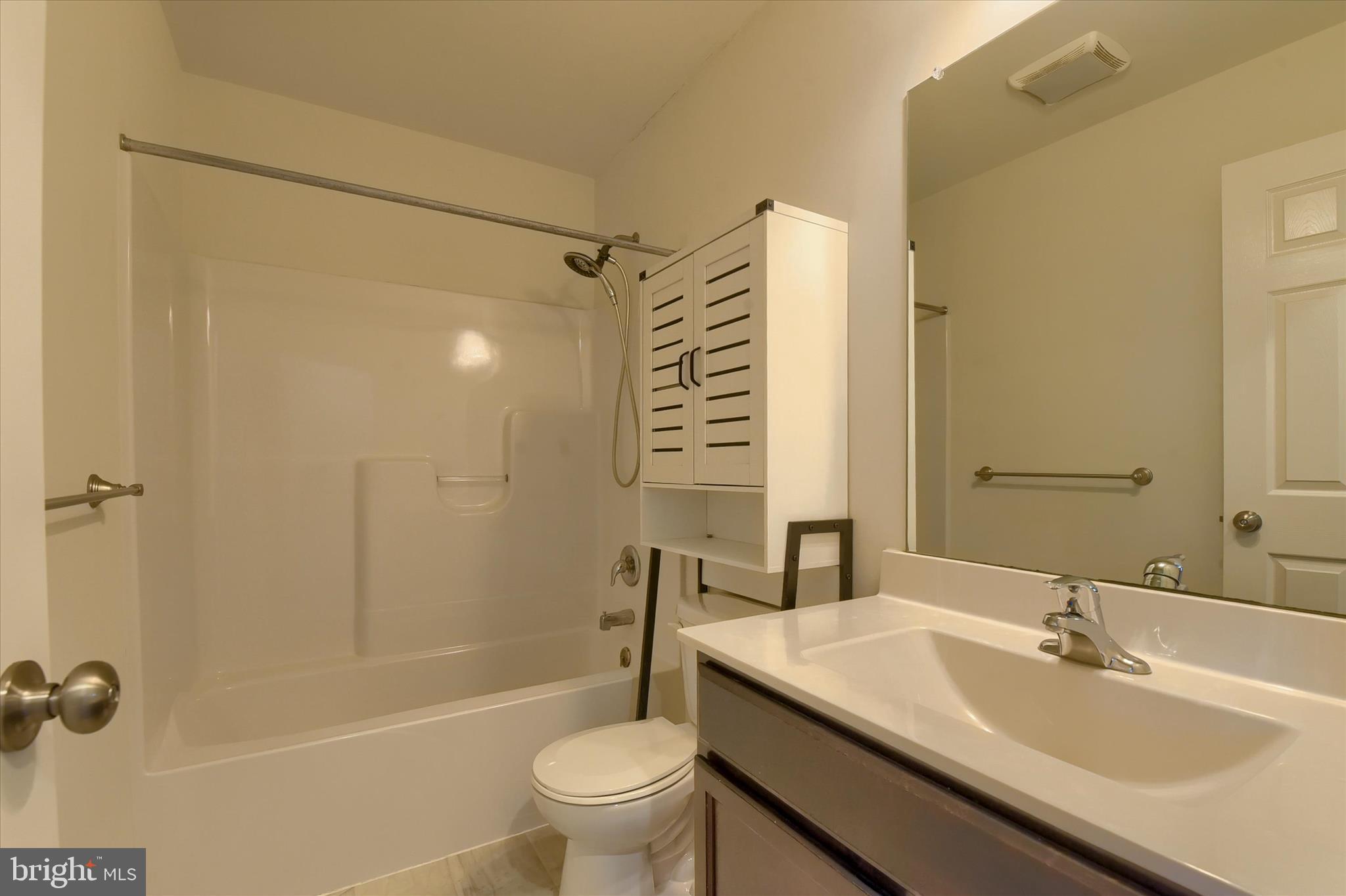 LAUREL RIDGE ESTATES - Residential