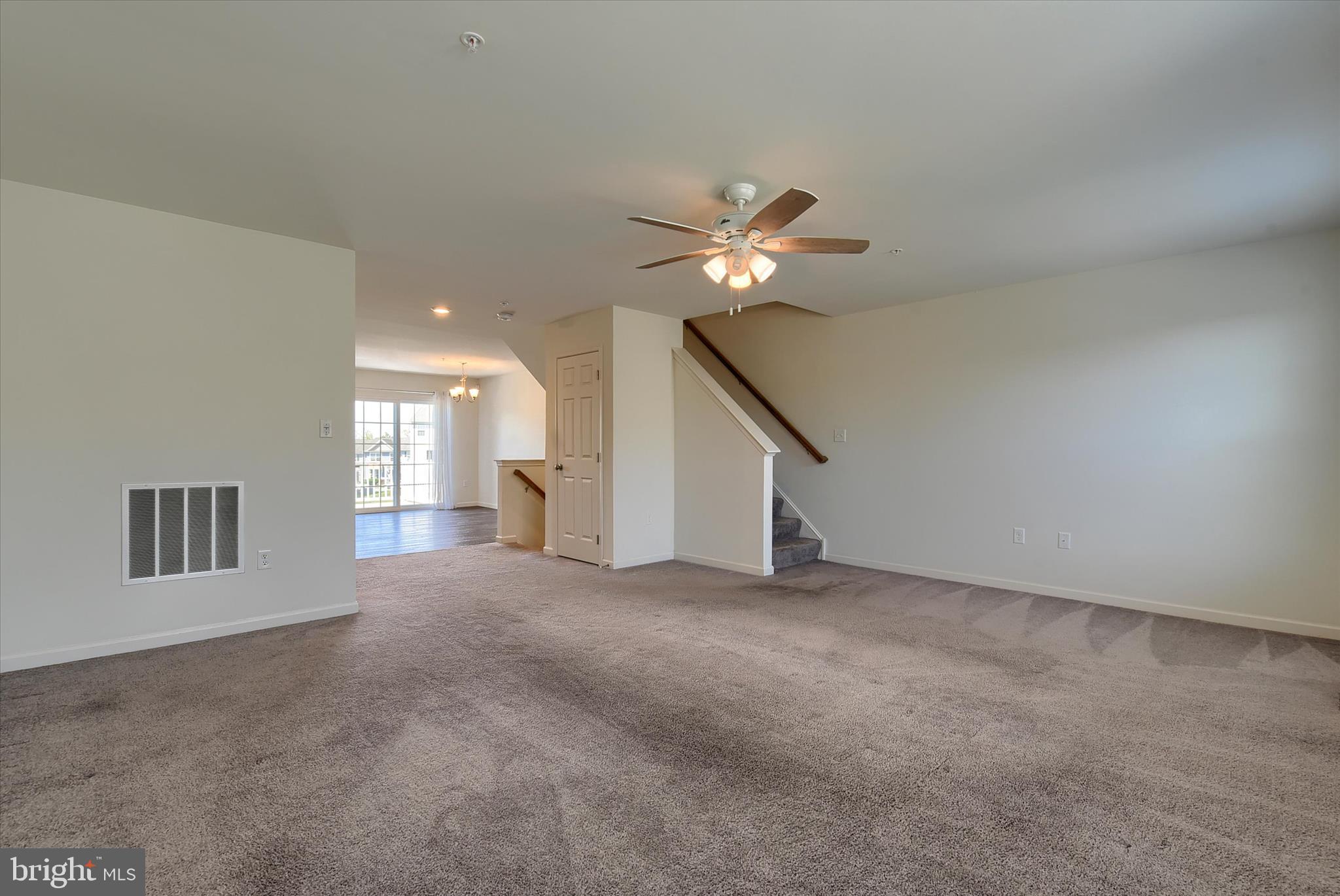 LAUREL RIDGE ESTATES - Residential