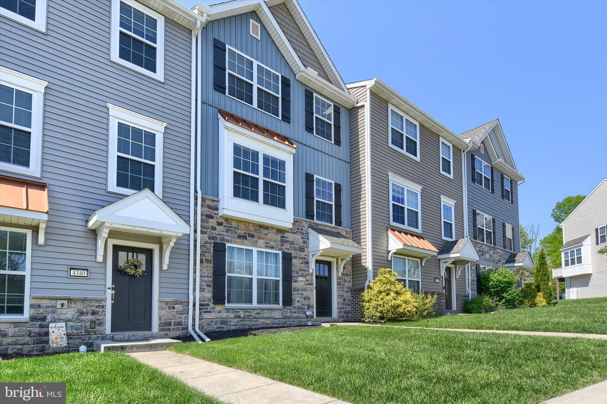 LAUREL RIDGE ESTATES - Residential