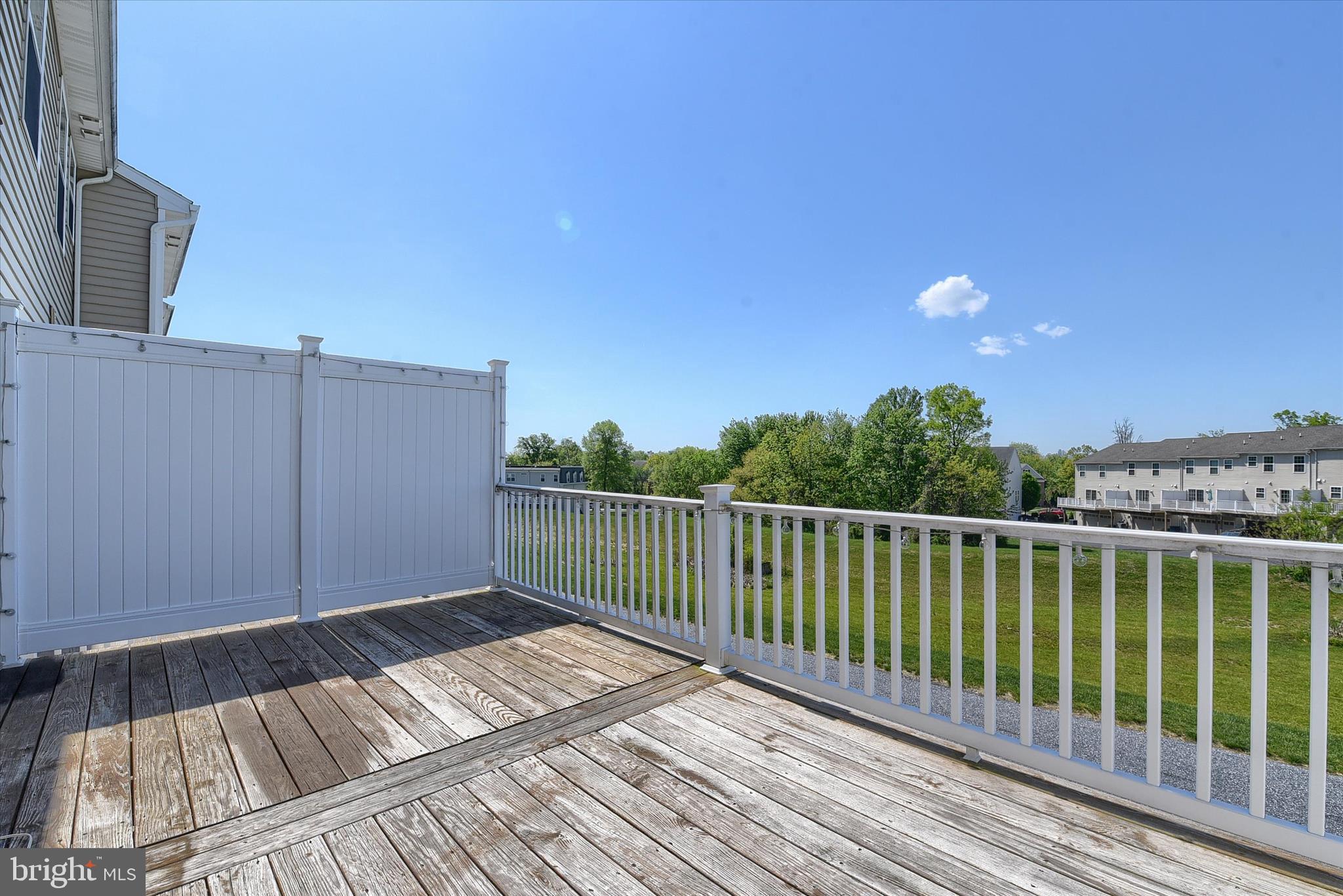 LAUREL RIDGE ESTATES - Residential