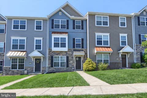 Townhouse For Sale - 4350 Wild Orchid Lane<br/> Cumberland County, ENOLA, PA 17025