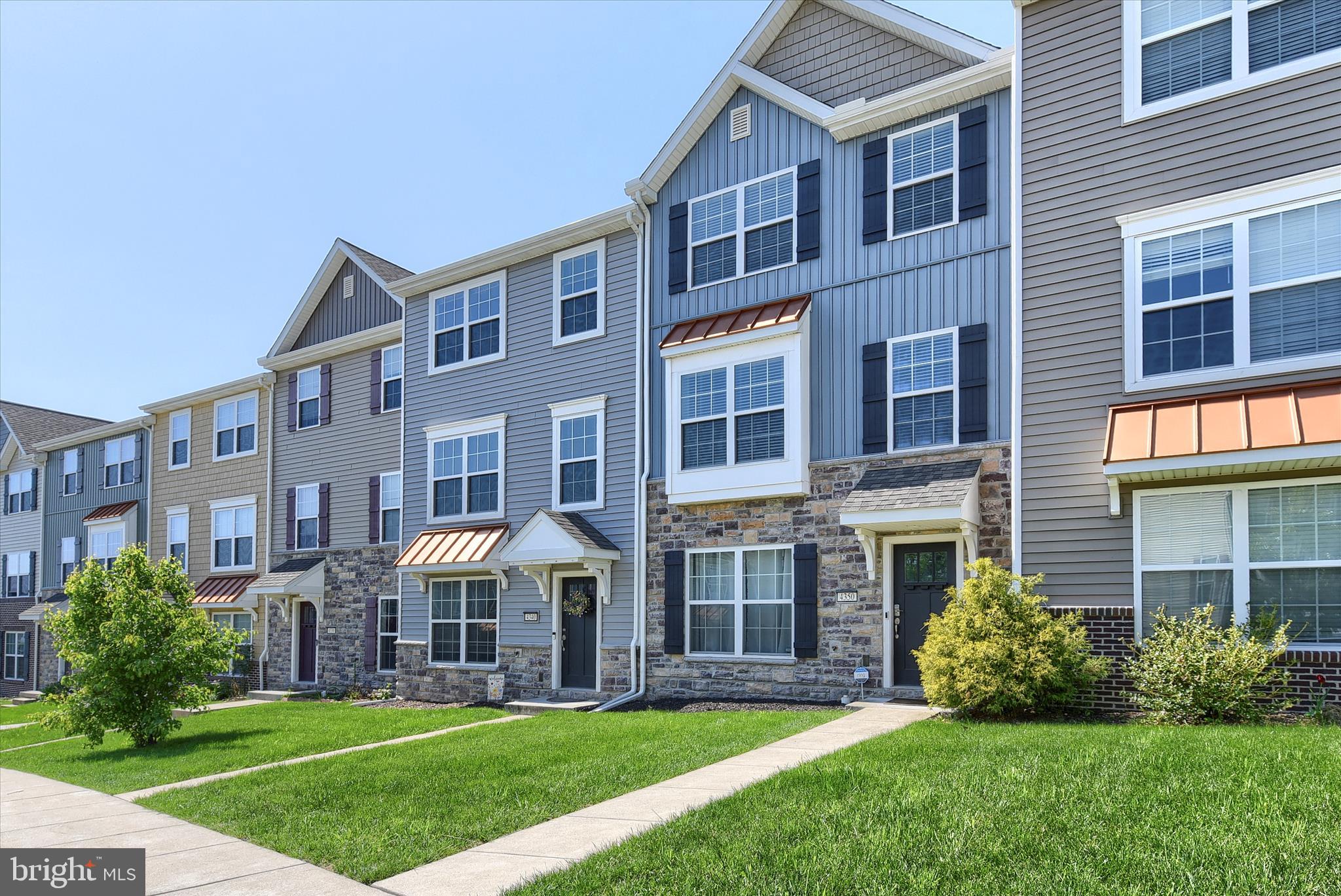 LAUREL RIDGE ESTATES - Residential