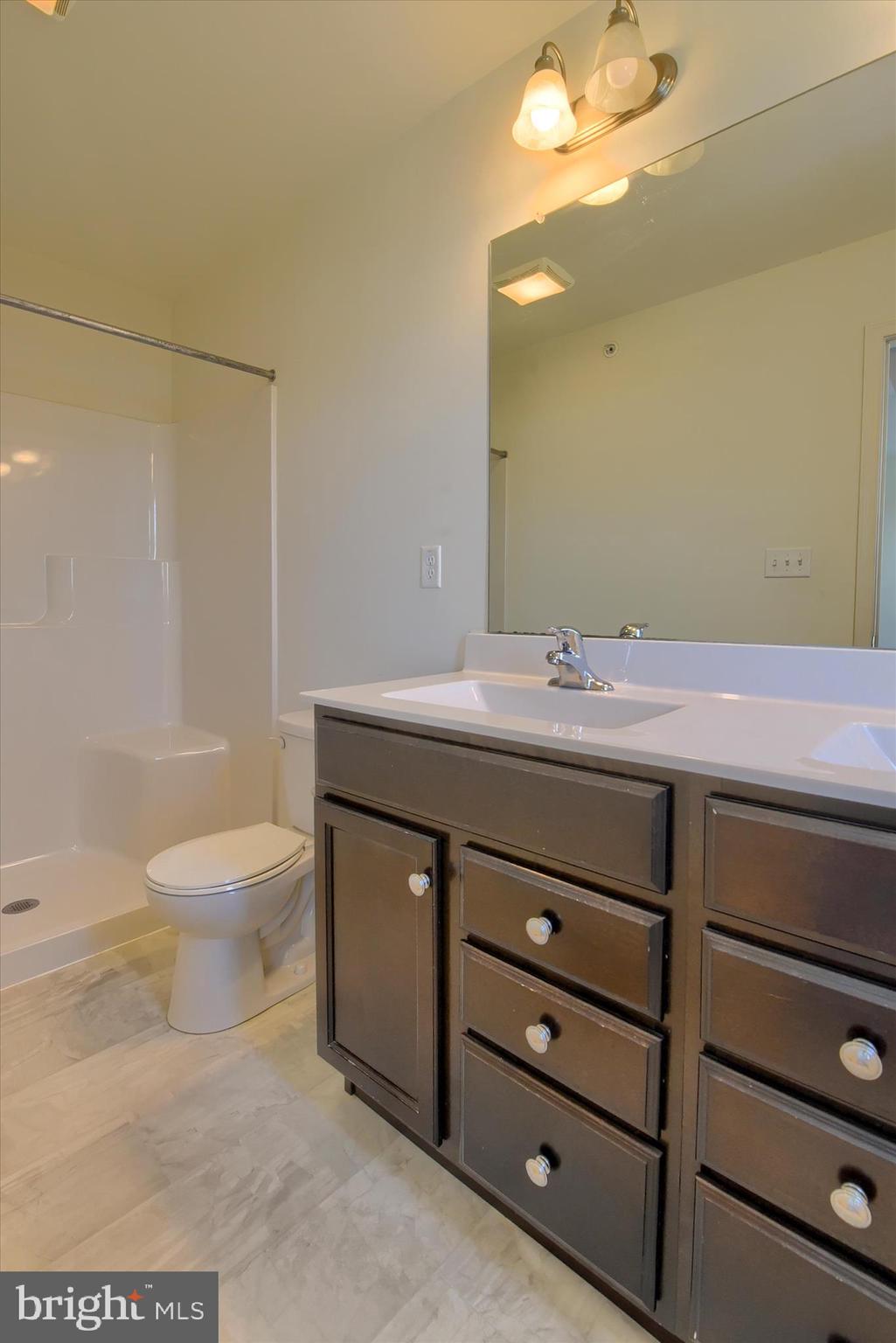 LAUREL RIDGE ESTATES - Residential