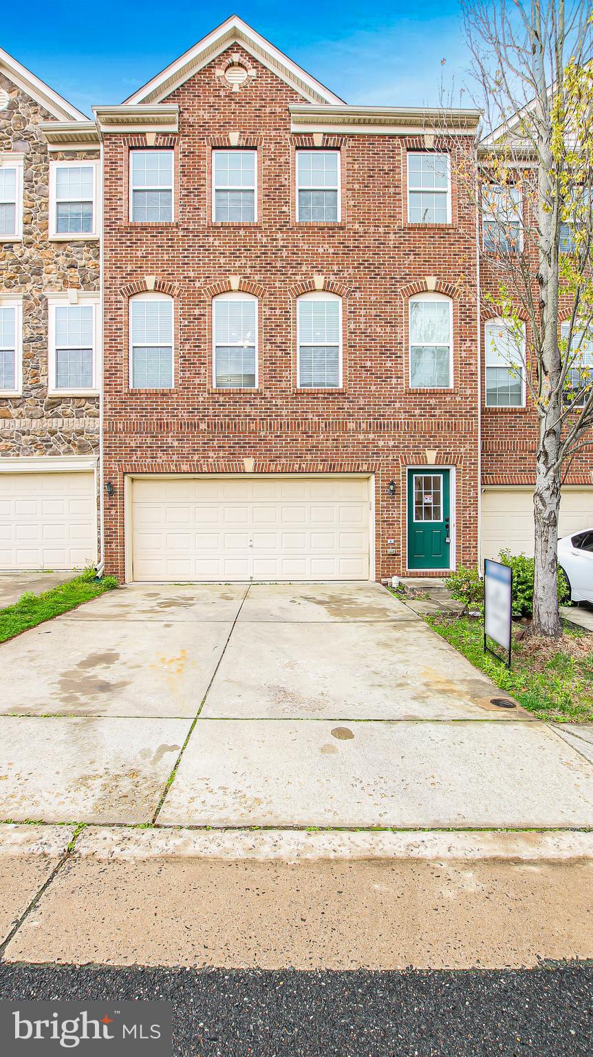 VILLAGES OF WELLINGTON - Residential