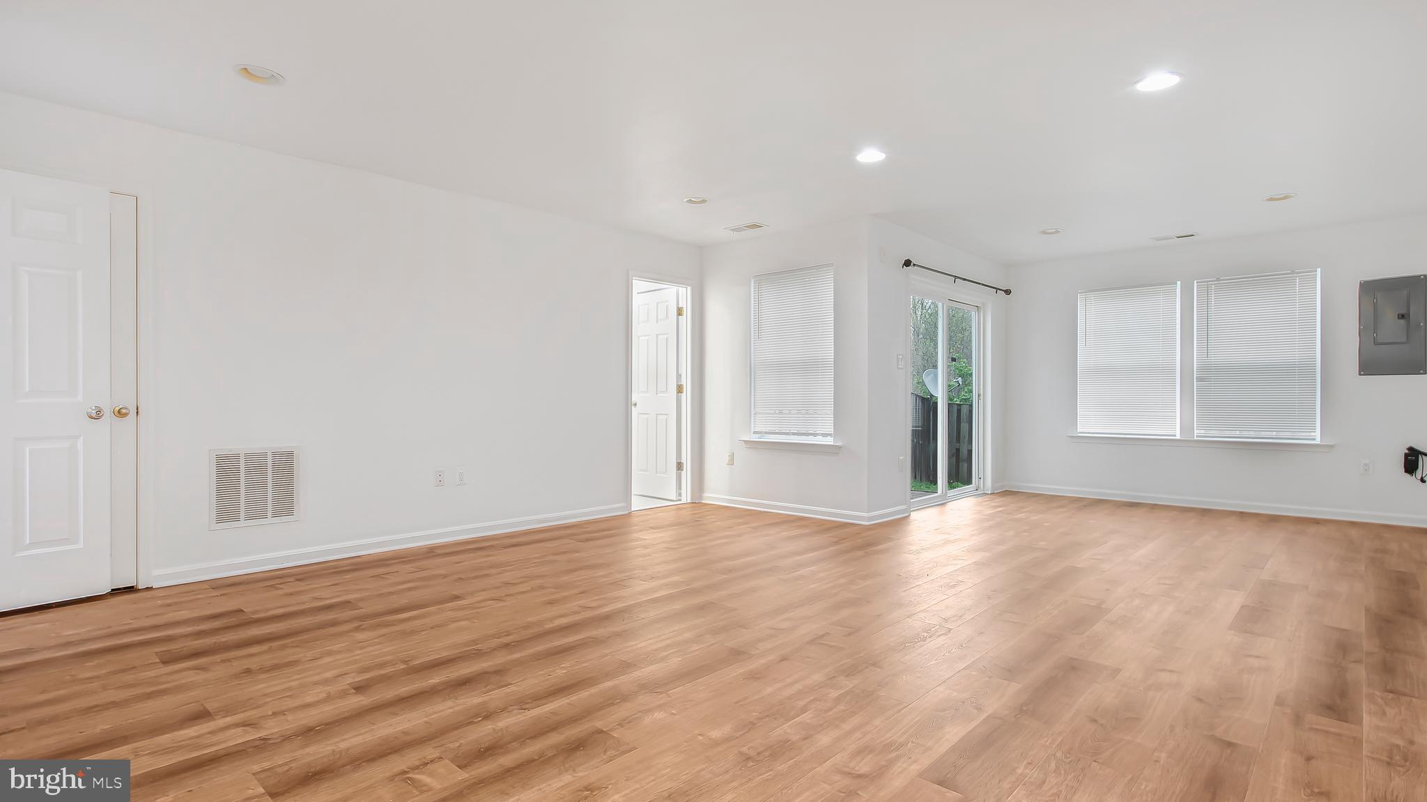 VILLAGES OF WELLINGTON - Residential