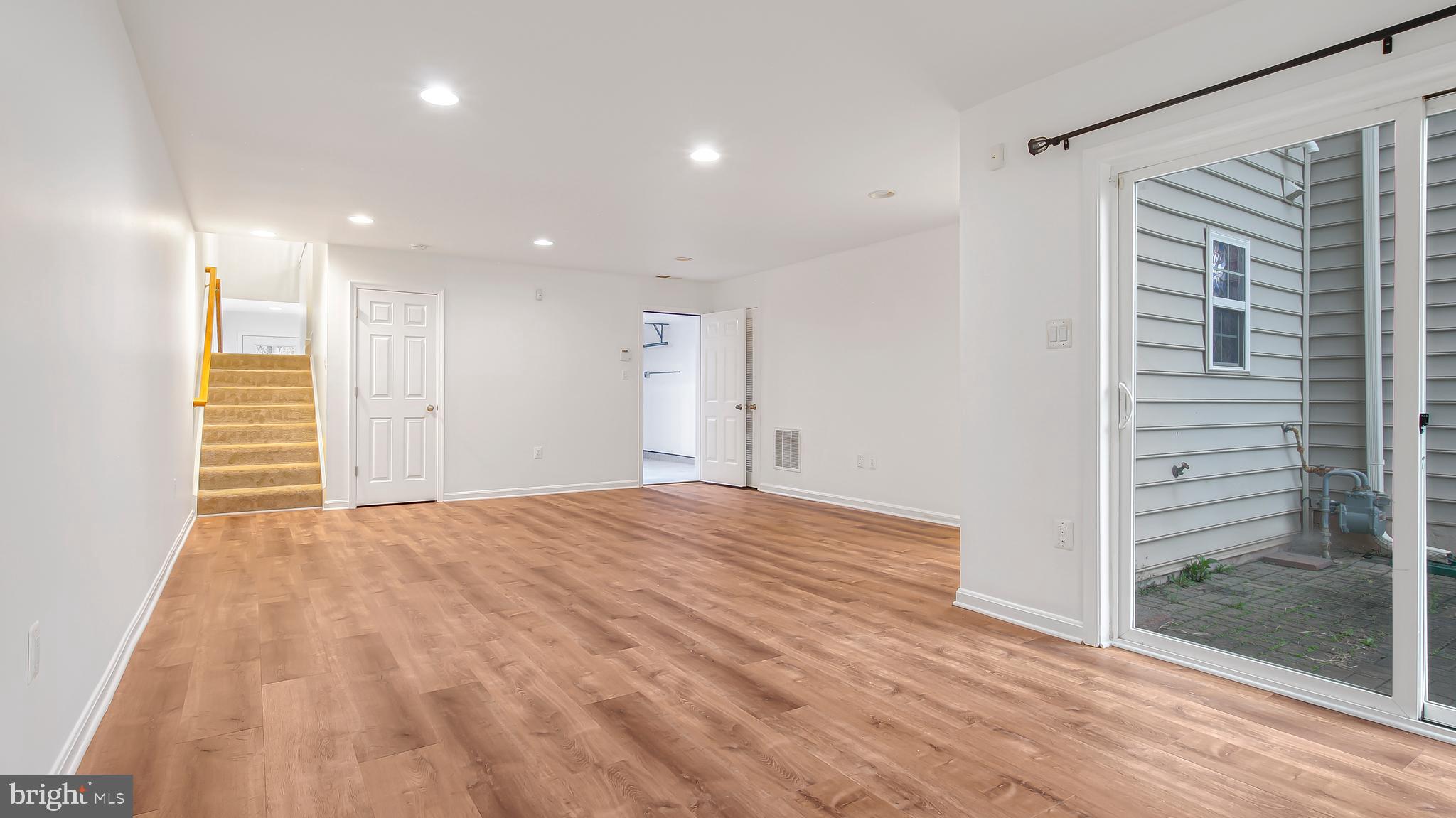 VILLAGES OF WELLINGTON - Residential