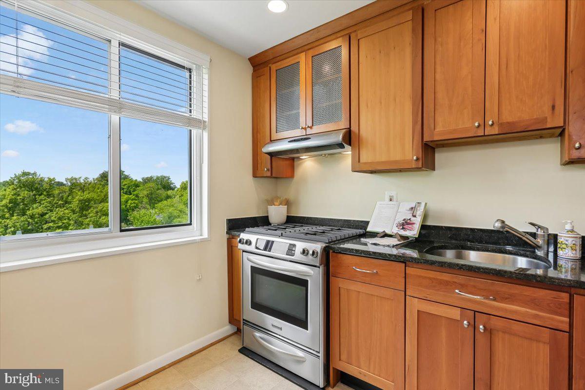 WHITEHALL - Residential