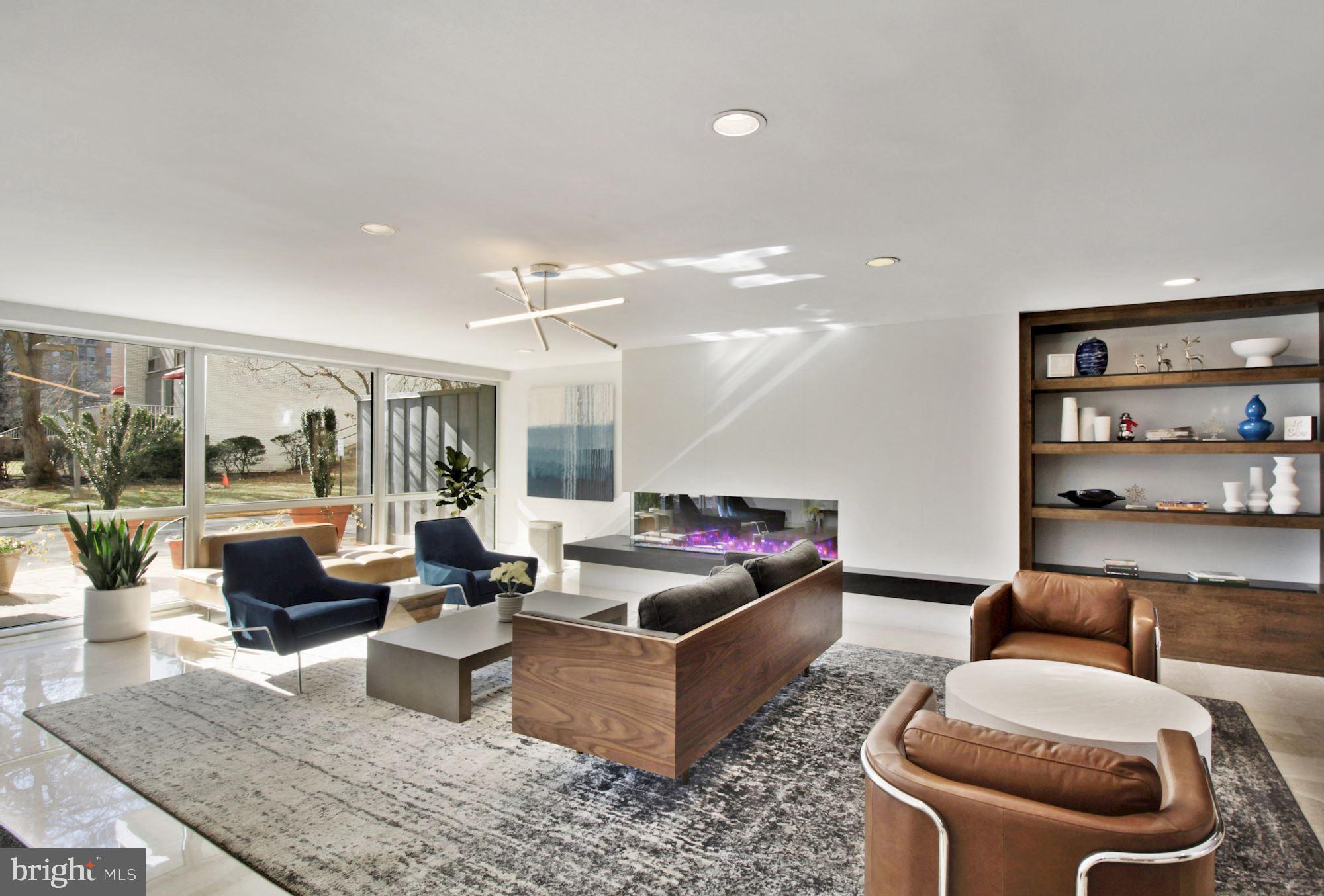 WHITEHALL - Residential