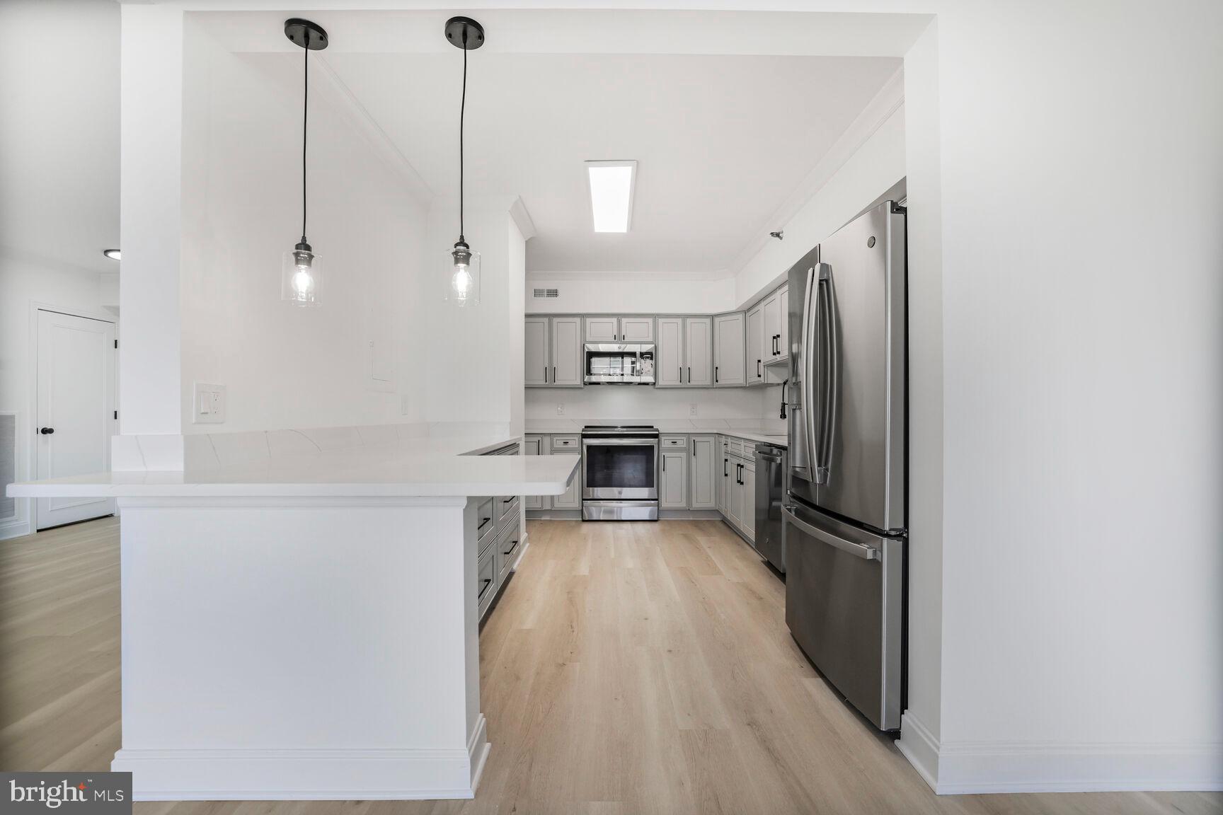 CARLETON OF CHEVY CHASE - Residential