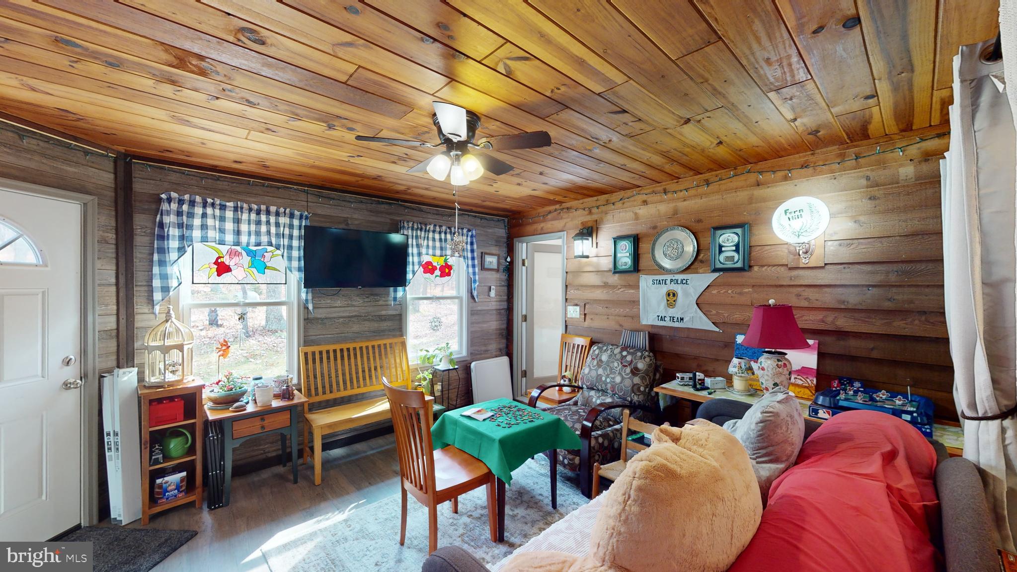 MEADOW HILLS - Residential