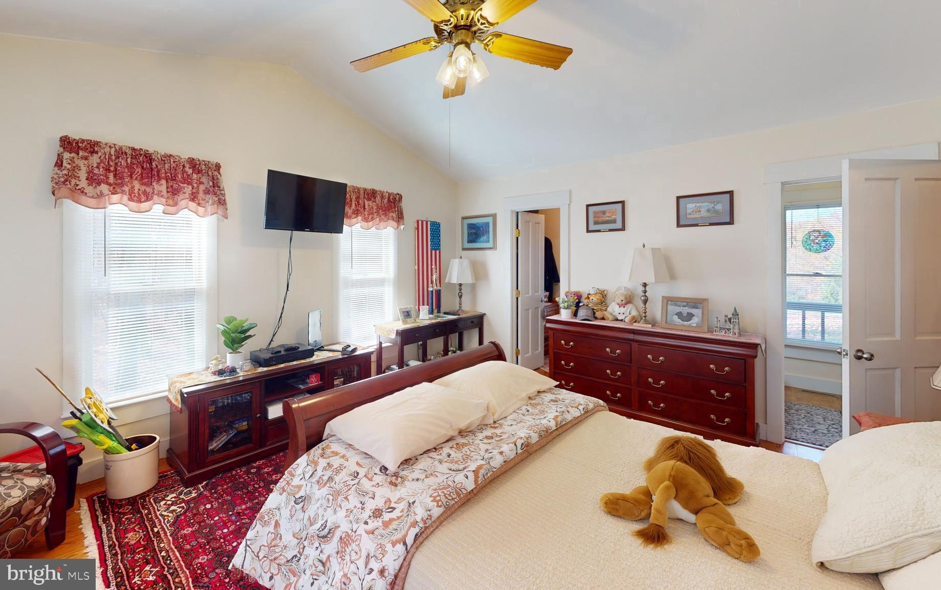 MEADOW HILLS - Residential