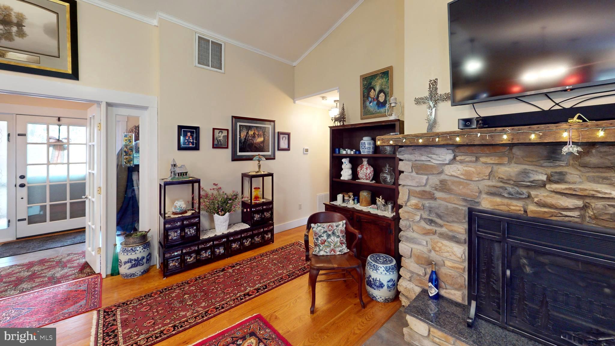 MEADOW HILLS - Residential