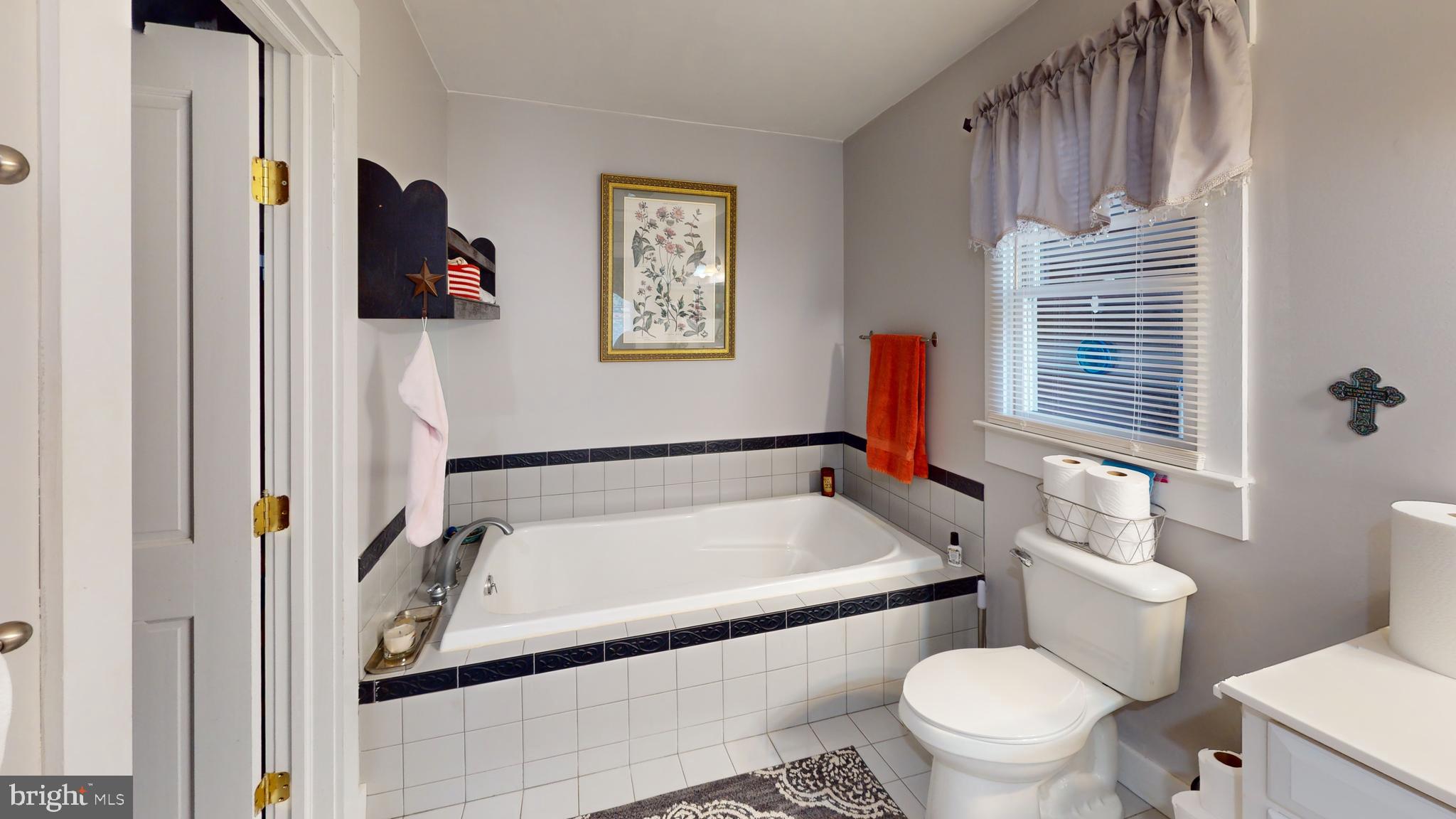 MEADOW HILLS - Residential