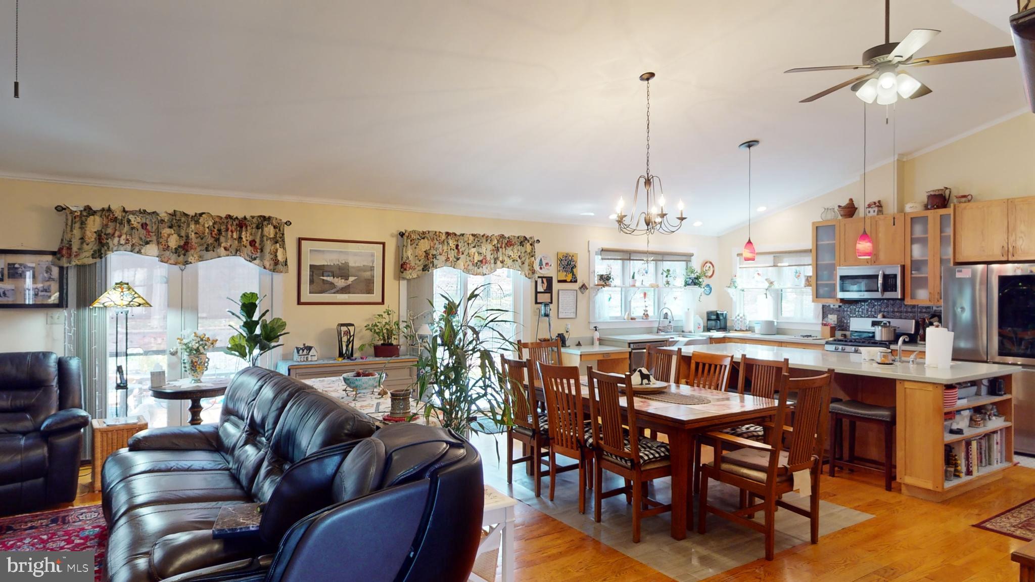 MEADOW HILLS - Residential