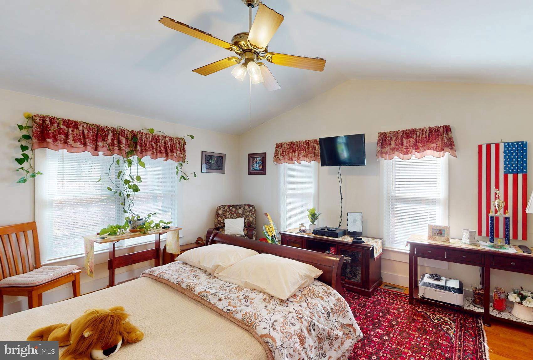 MEADOW HILLS - Residential