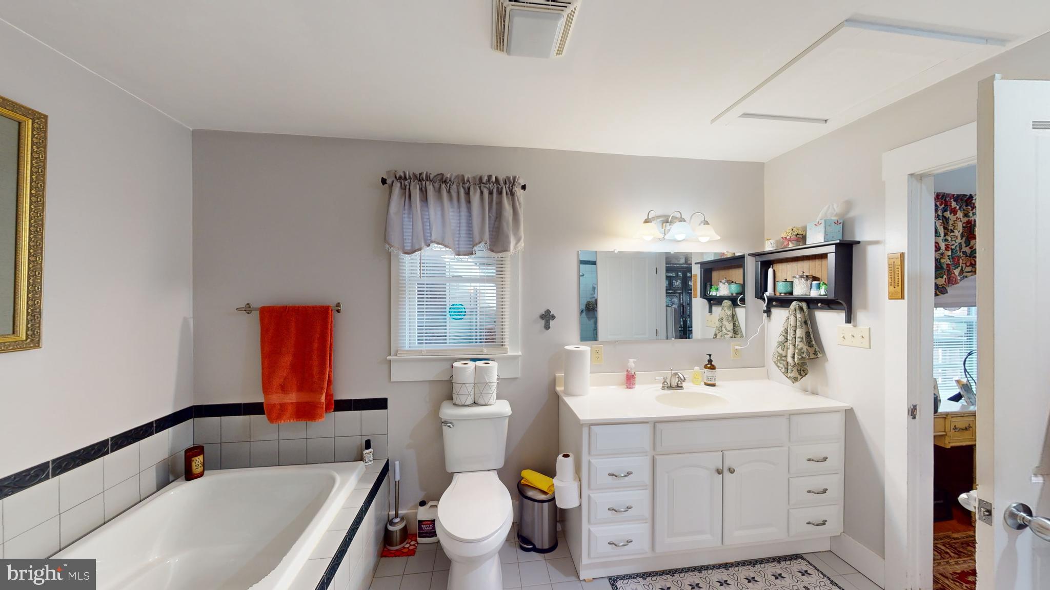 MEADOW HILLS - Residential